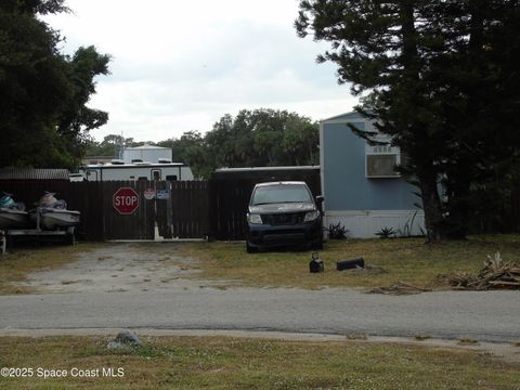 2952 Century Oaks Circle N Malabar FL 32950