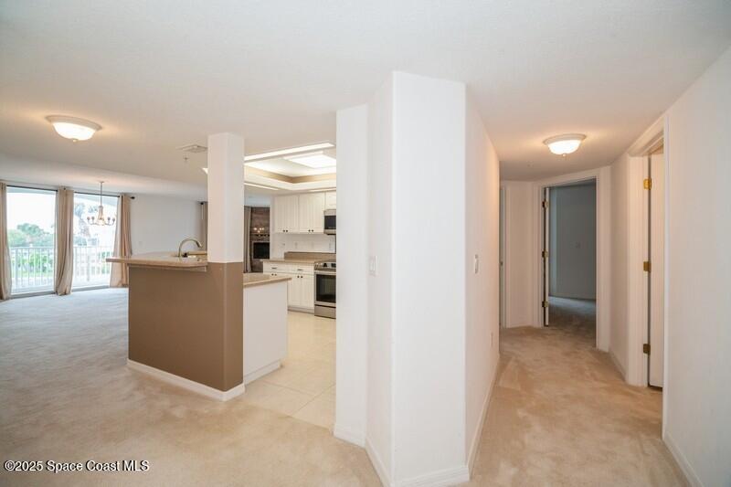 8903 Laguna Lane 202