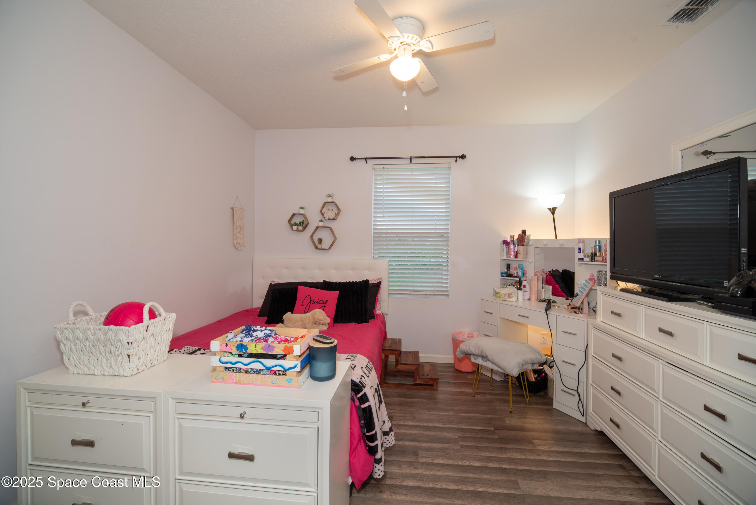 583 Octavius Road SW