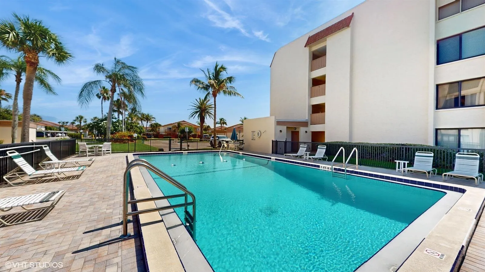 Cocoa Beach, Florida 32931, United States, 2 Bedrooms Bedrooms, ,2 BathroomsBathrooms,Residential,Pending,15723