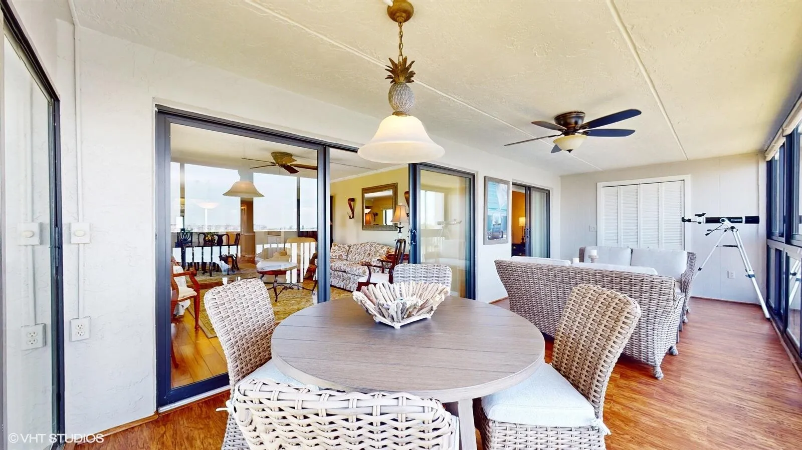 Cocoa Beach, Florida 32931, United States, 2 Bedrooms Bedrooms, ,2 BathroomsBathrooms,Residential,Pending,15723