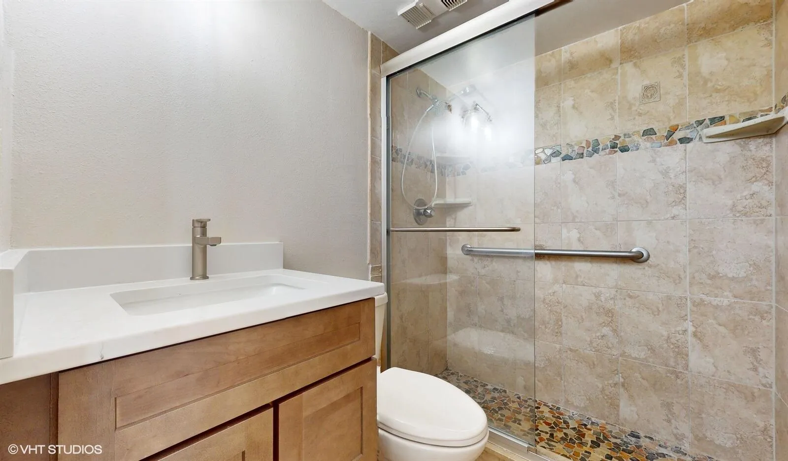 Cocoa Beach, Florida 32931, United States, 2 Bedrooms Bedrooms, ,2 BathroomsBathrooms,Residential,Pending,15723