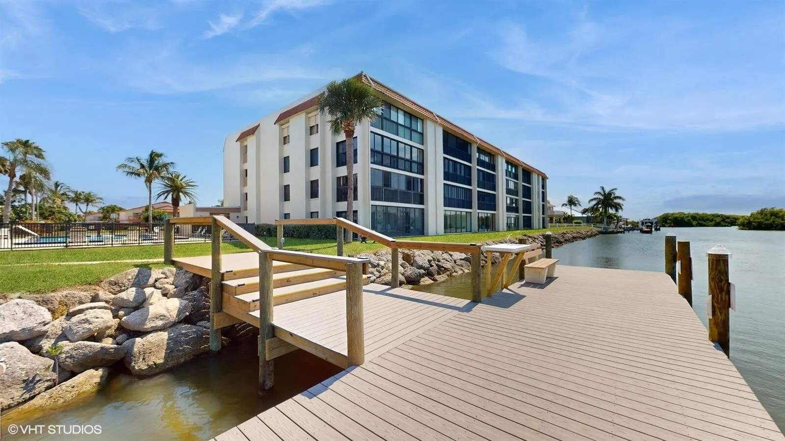 Cocoa Beach, Florida 32931, United States, 2 Bedrooms Bedrooms, ,2 BathroomsBathrooms,Residential,Pending,15723