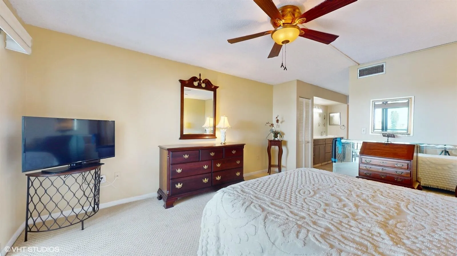 Cocoa Beach, Florida 32931, United States, 2 Bedrooms Bedrooms, ,2 BathroomsBathrooms,Residential,Pending,15723