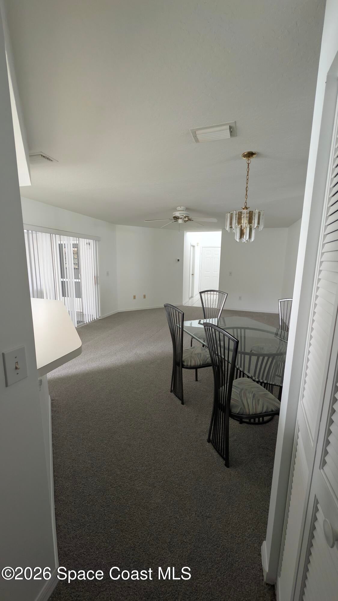 905 Maplewood Court W