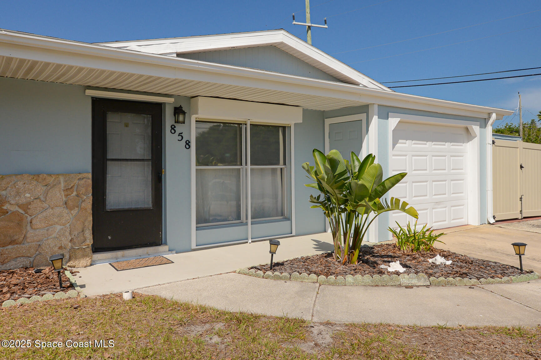 858 Bianca Drive NE