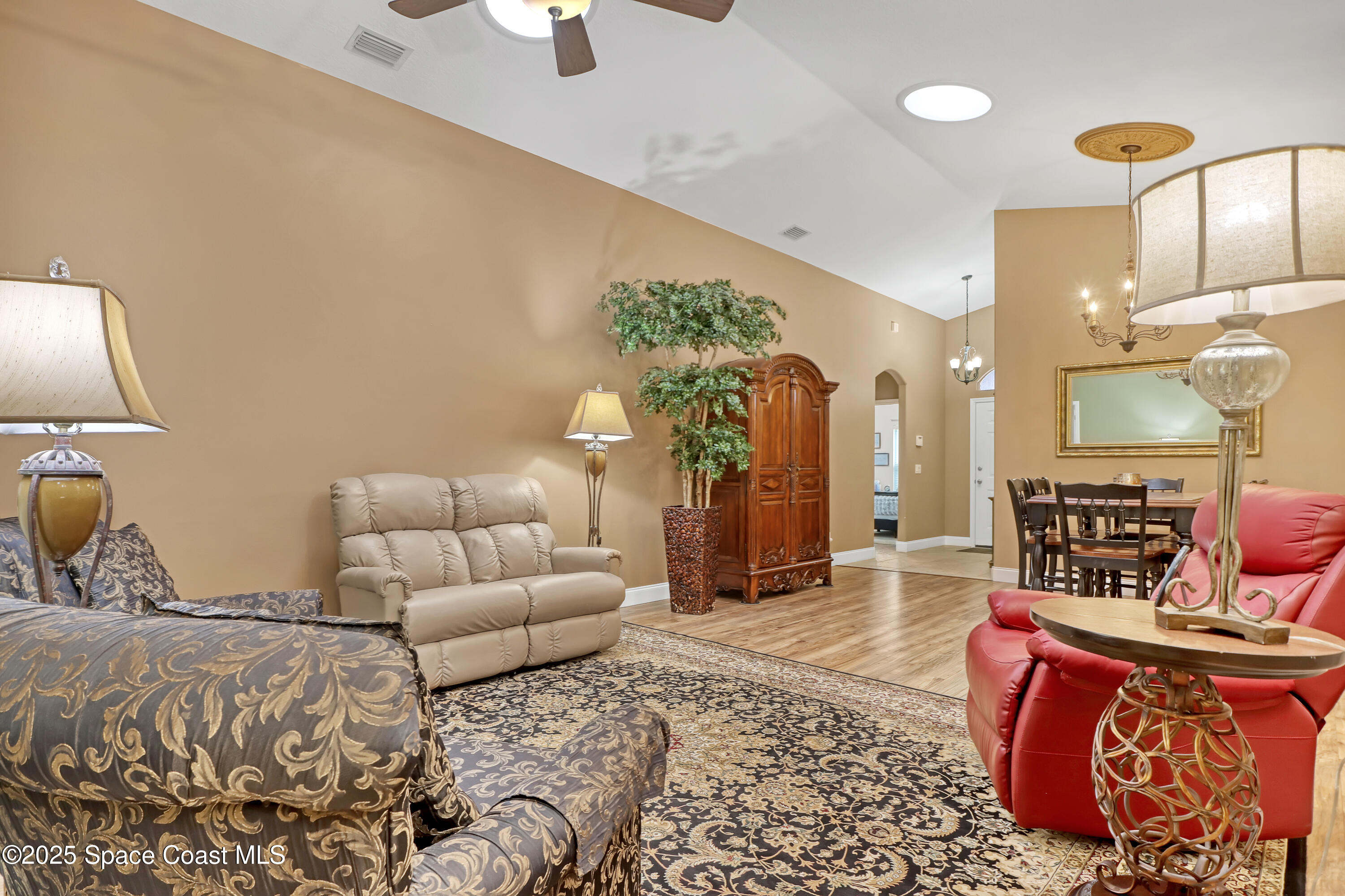 2104 Spring Creek Circle NE