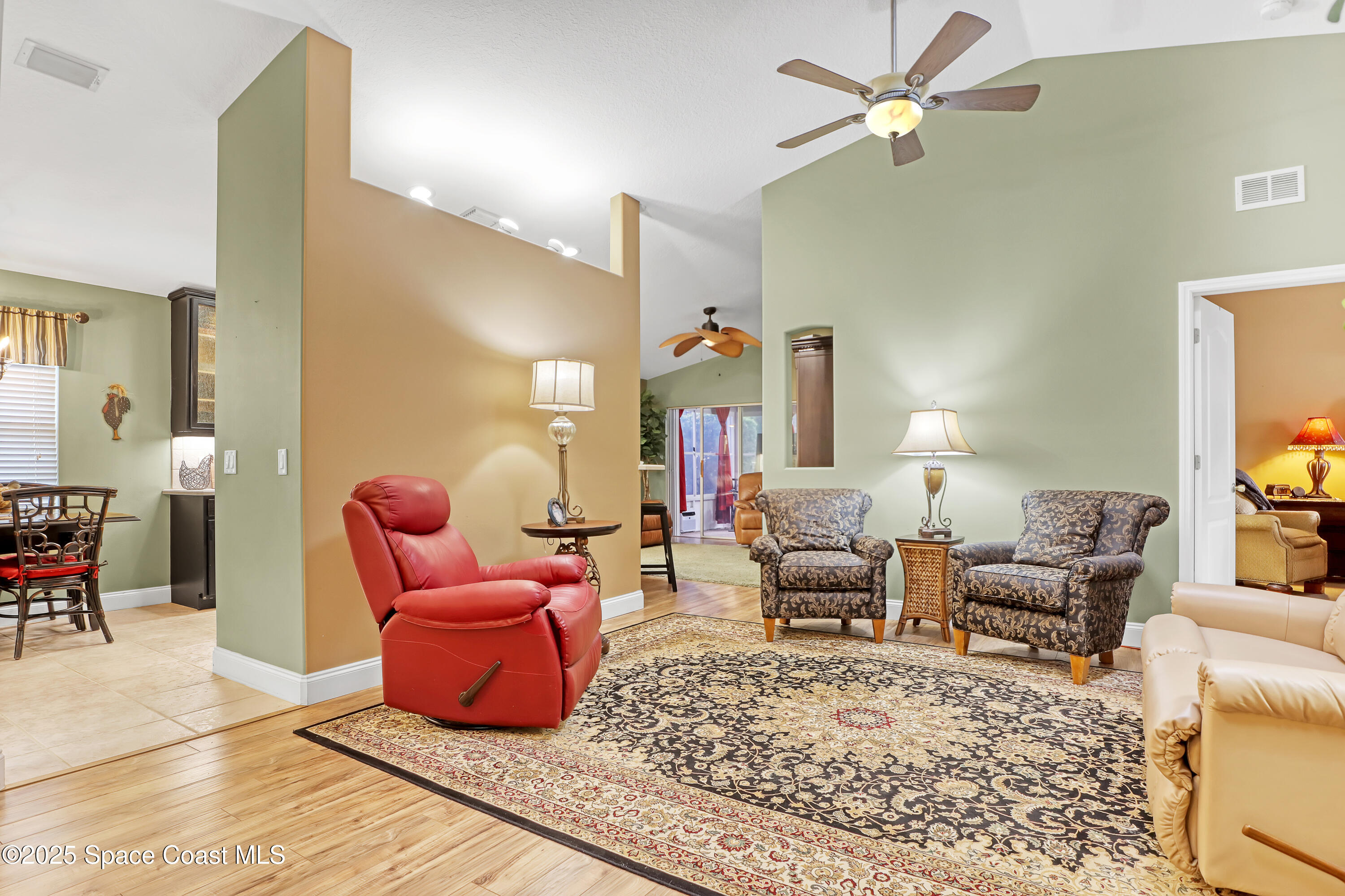 2104 Spring Creek Circle NE