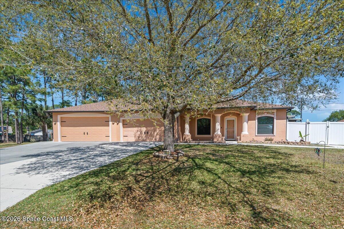 951 Ladona Avenue SE