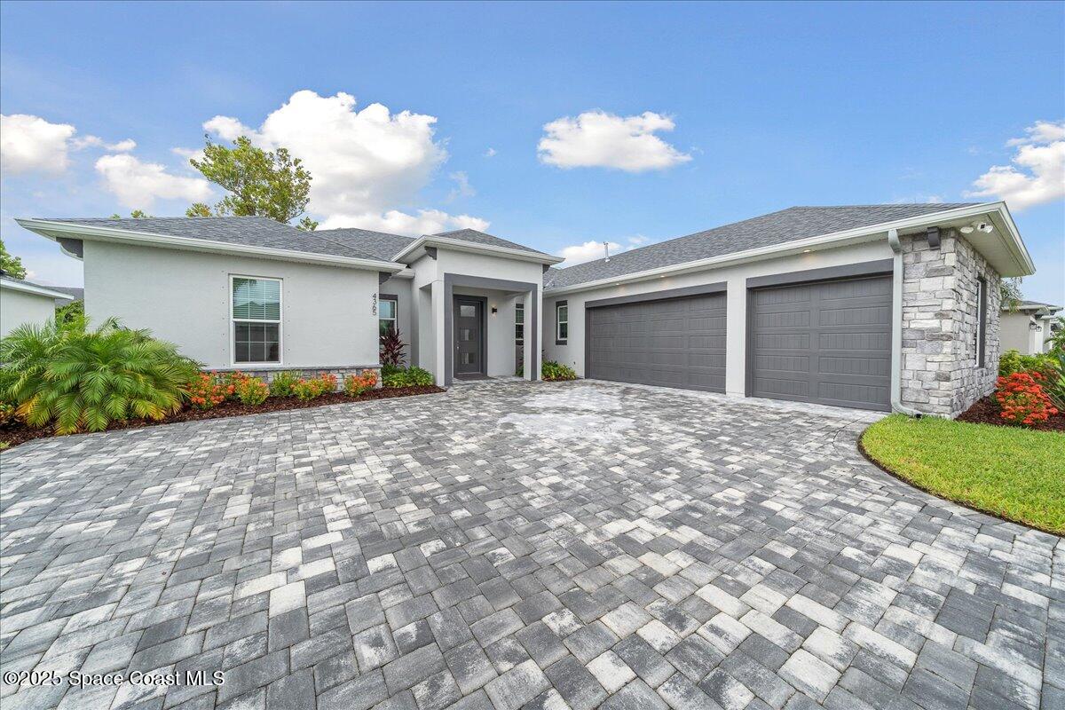 4365 Negal Circle