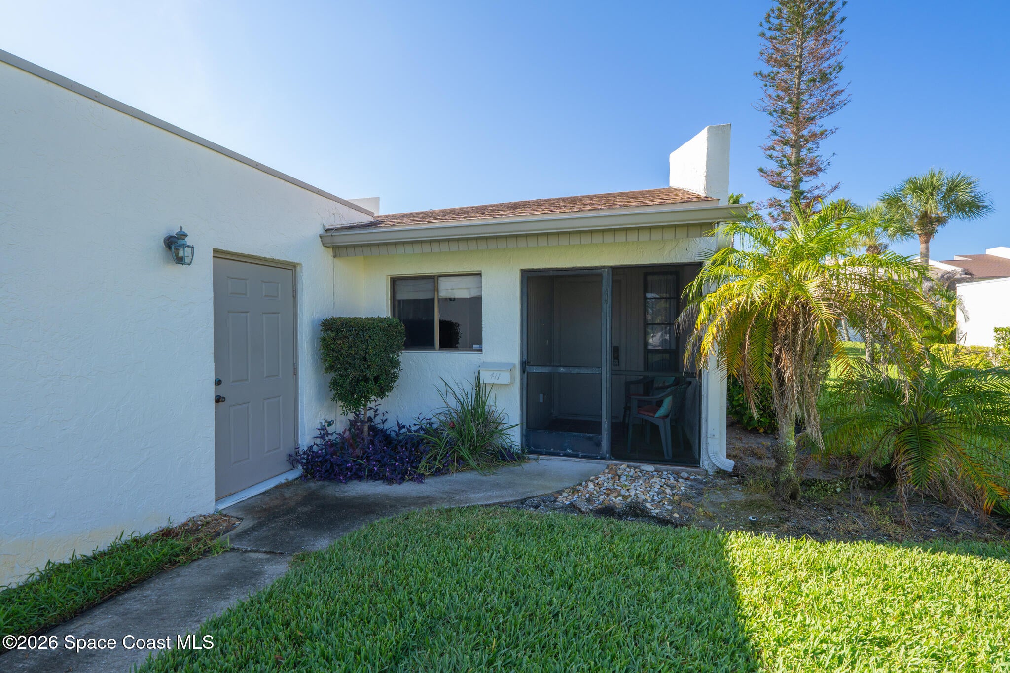 411 Hawthorne Court