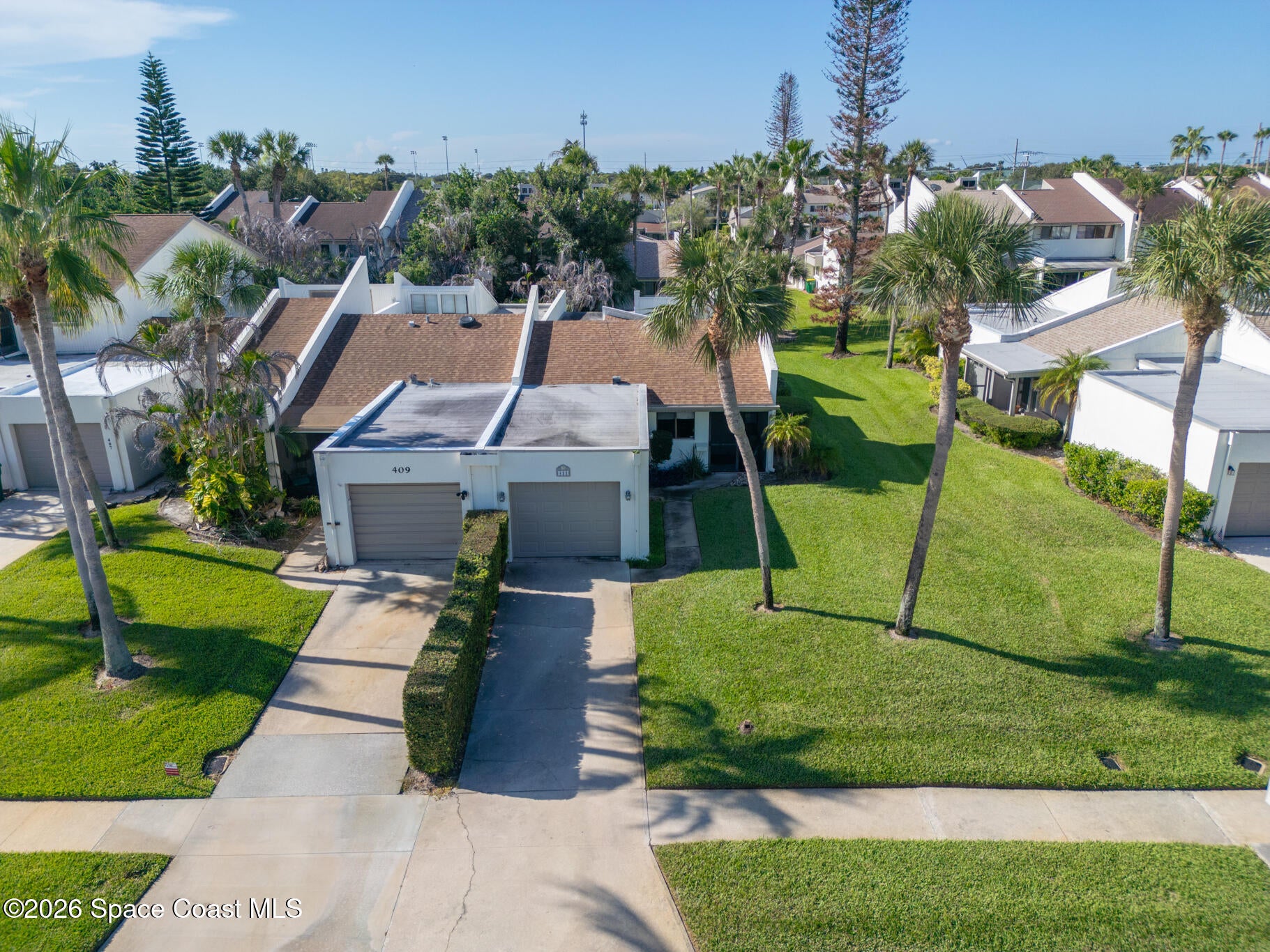 411 Hawthorne Court