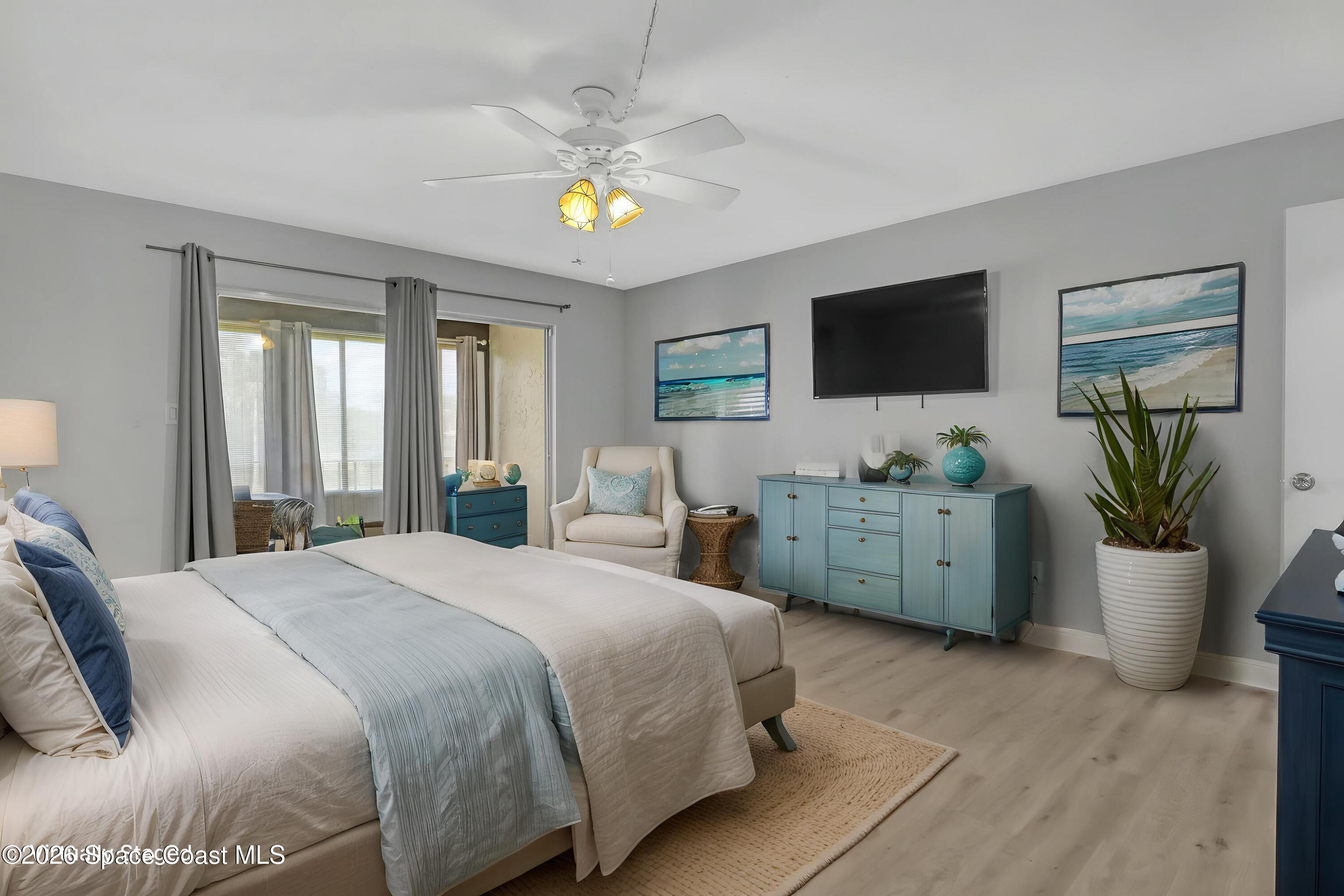 2554 Demaret Drive 303a