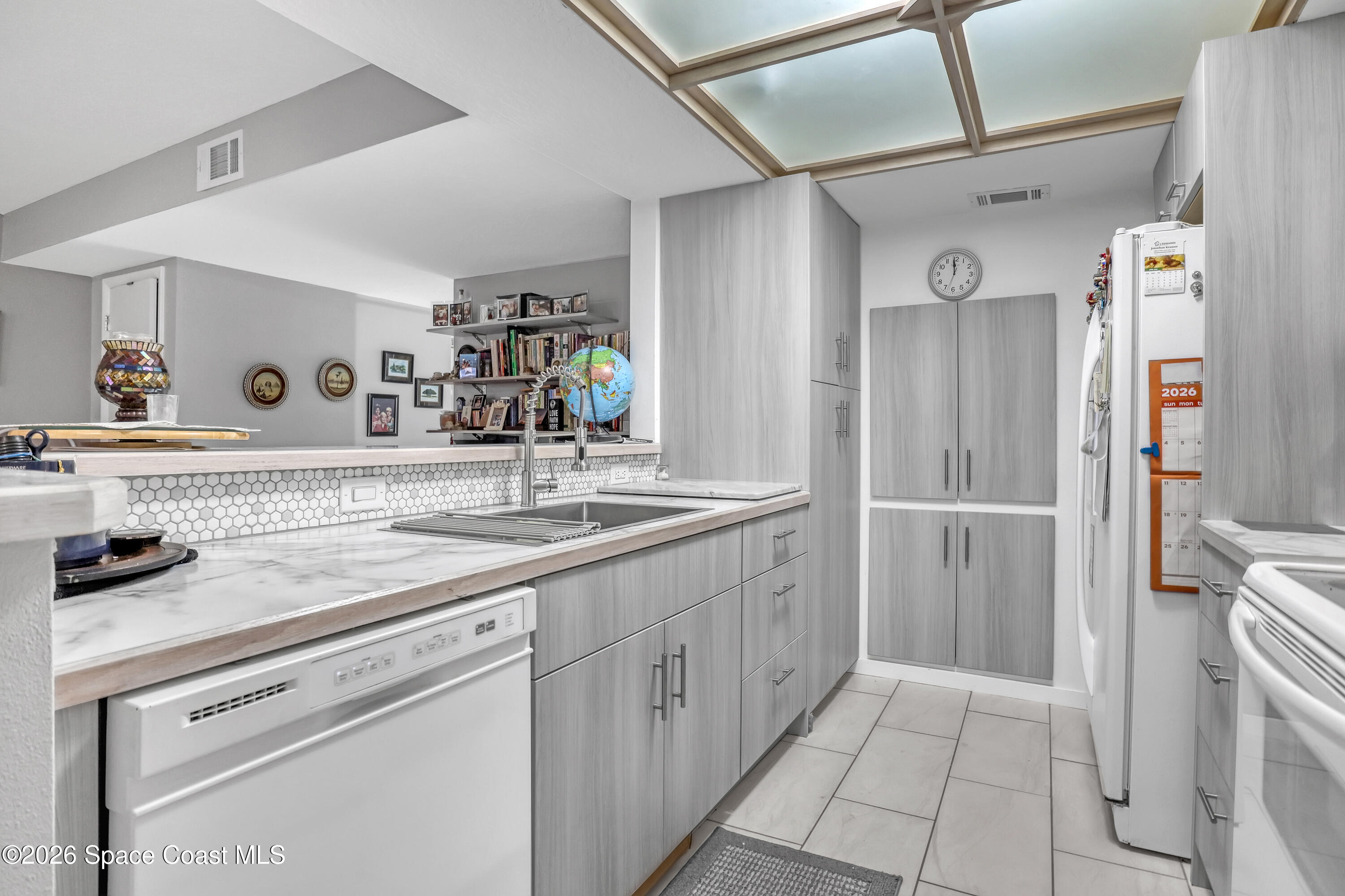 2554 Demaret Drive 303a