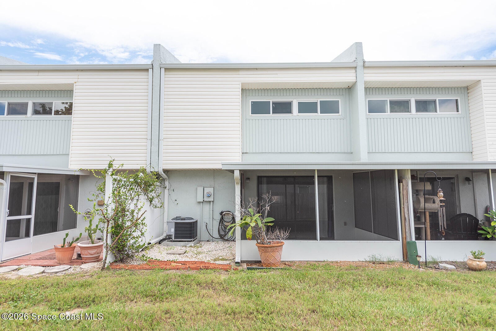 810 Poinsetta Drive 10