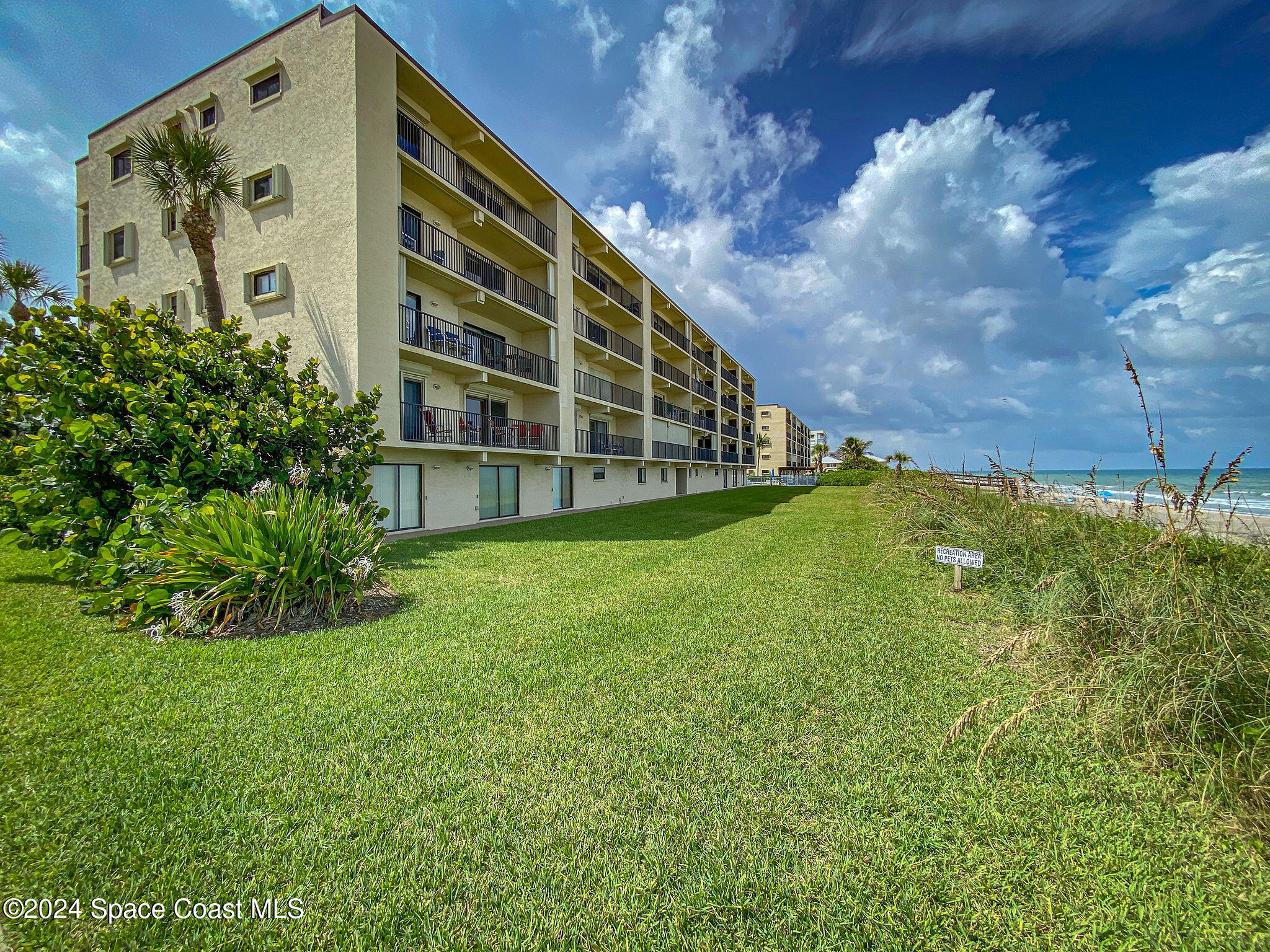 1465 Highway A1a 506
