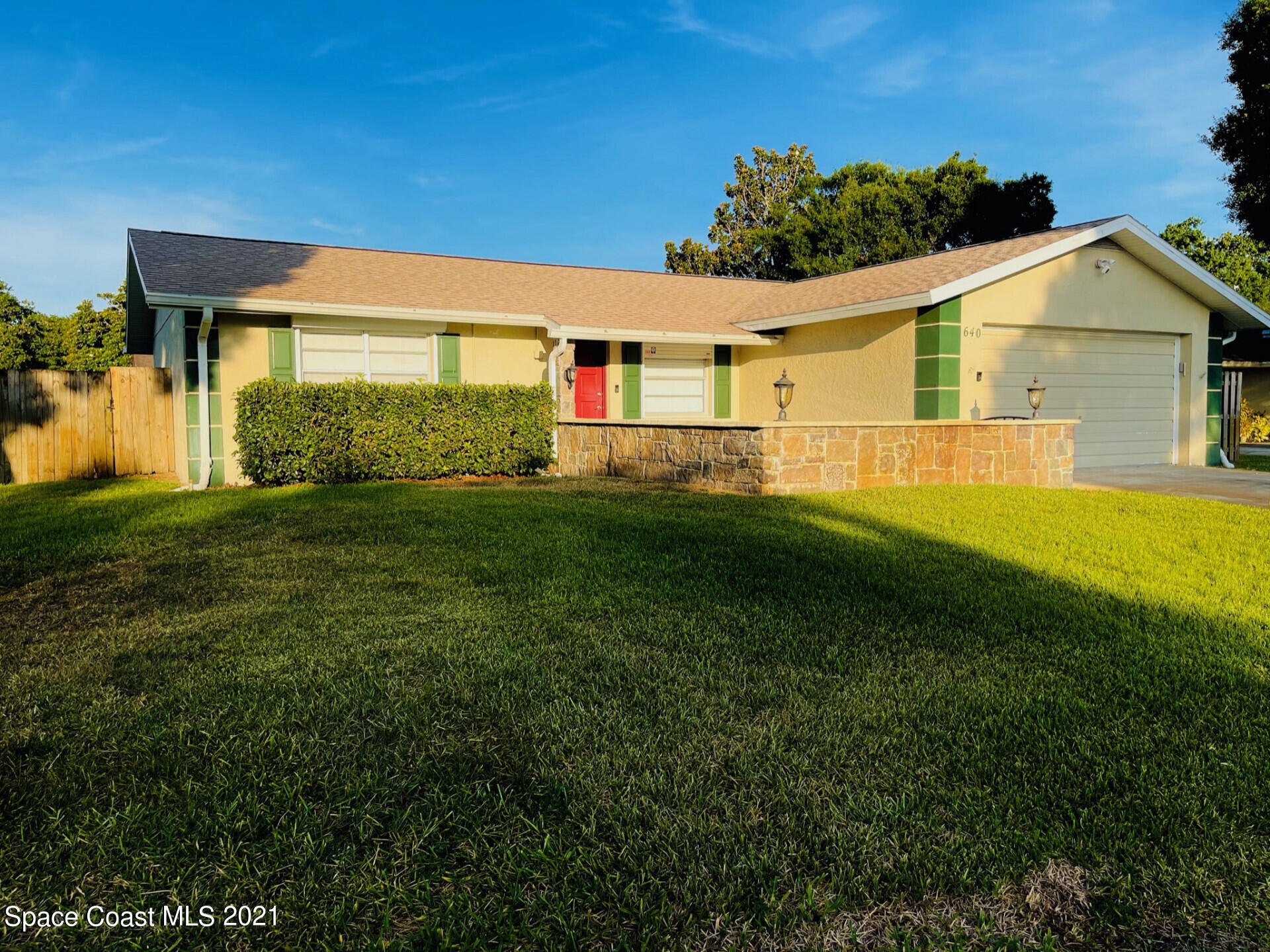 Photo 1 of 16 — 640 Tallwood Circle, Melbourne, FL 32904