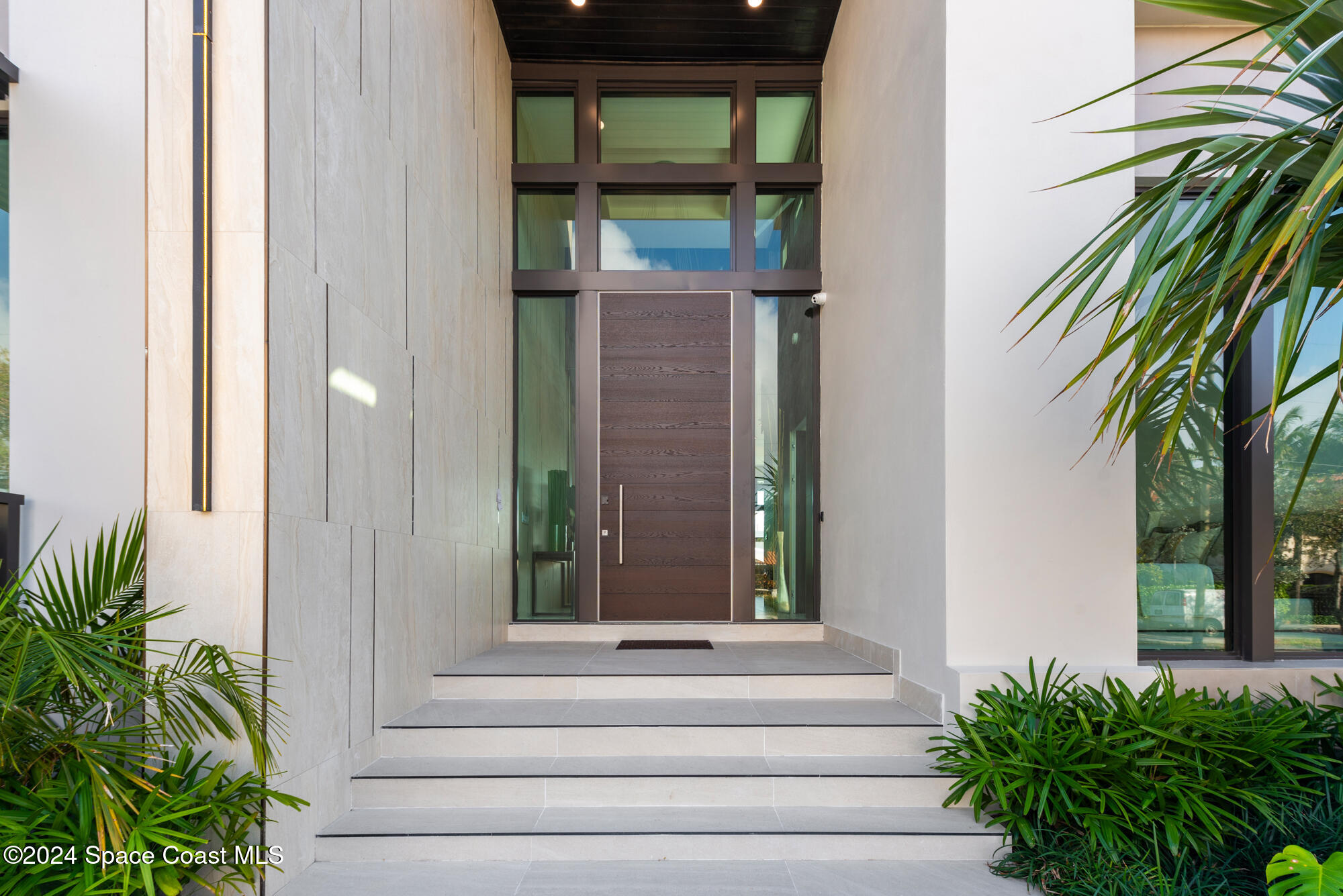 724 Riviera Isle