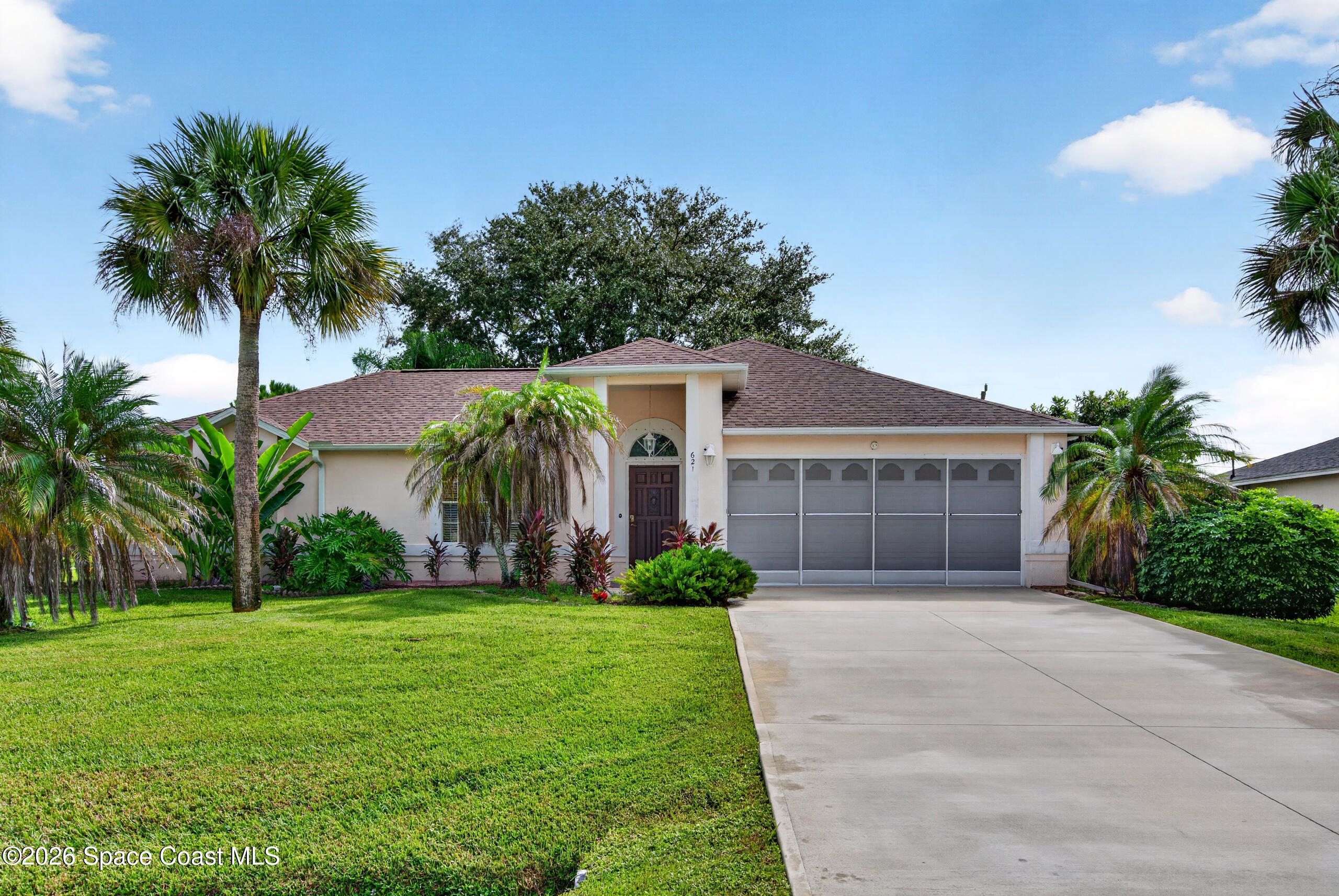621 Seven Gables Circle SE
