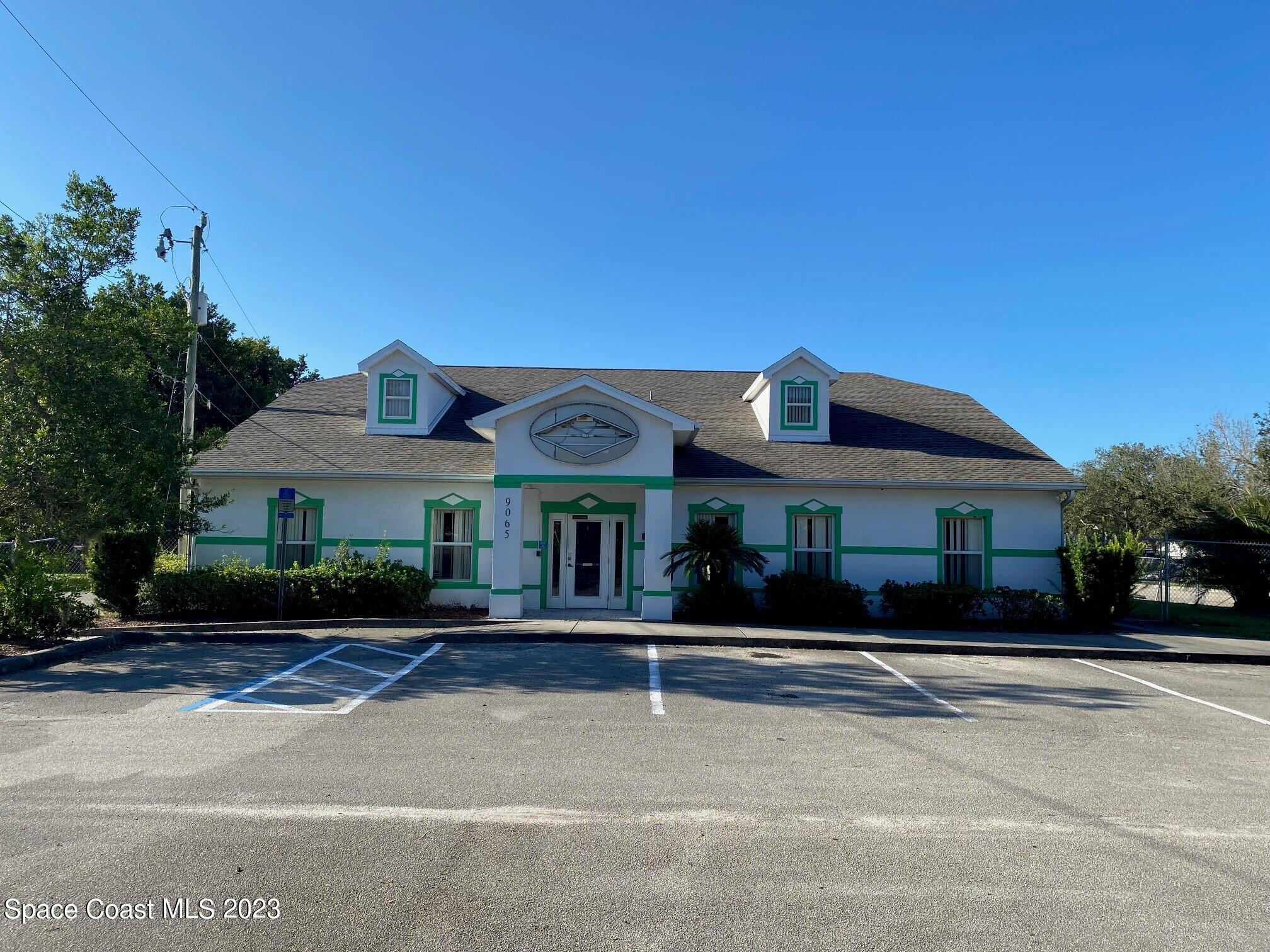9065 Ellis Road