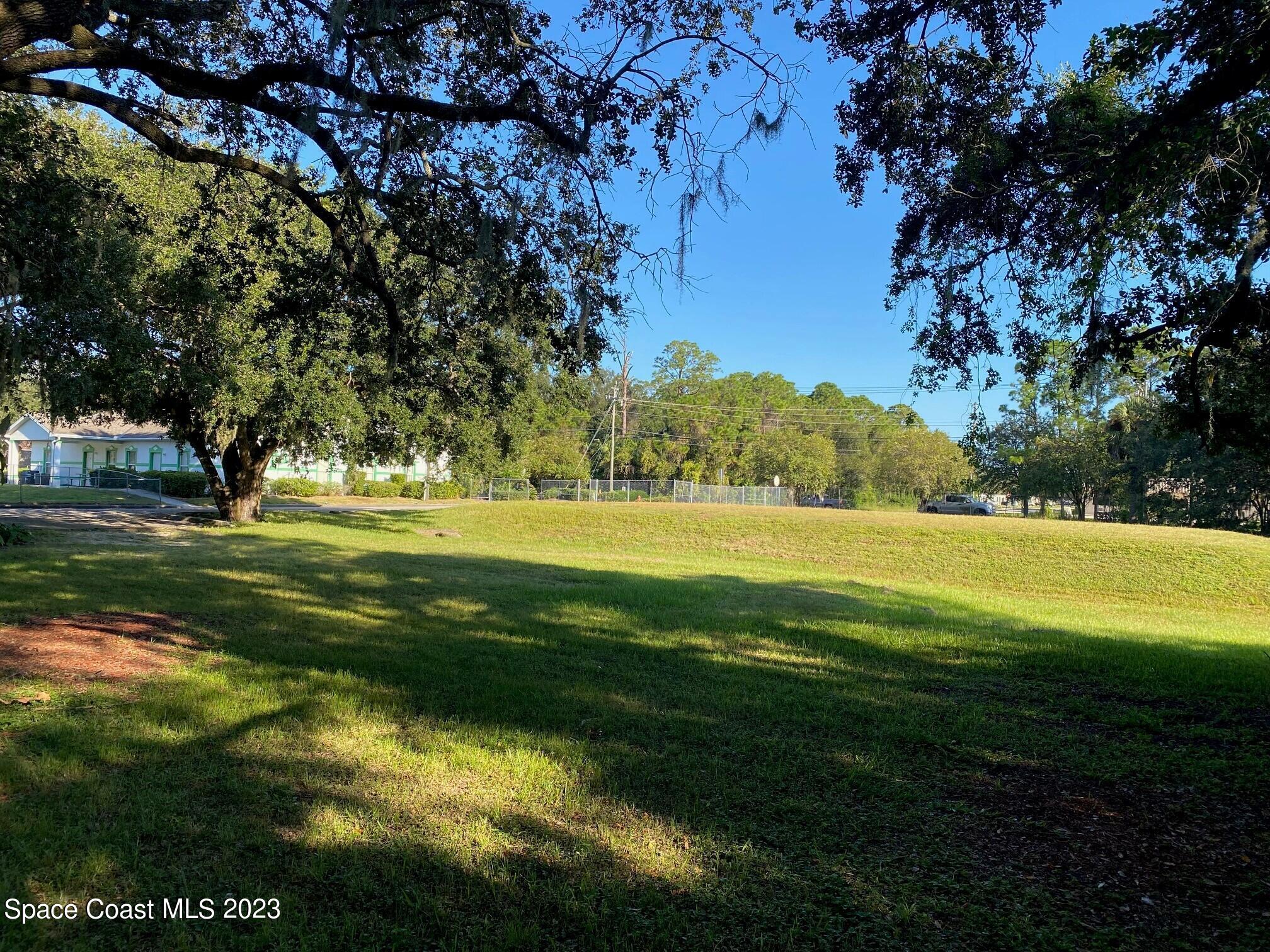 9065 Ellis Road