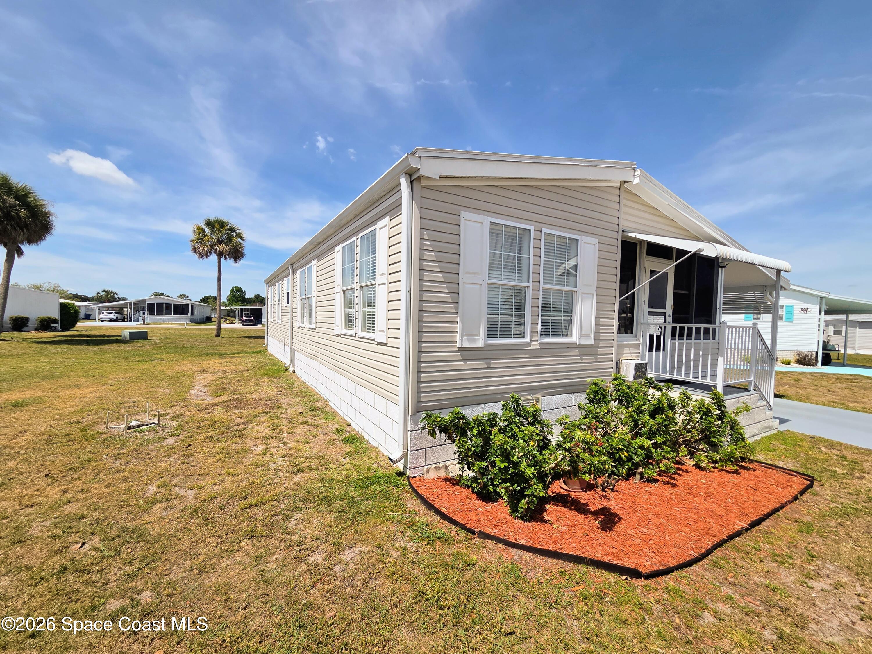 118 Holiday Park Boulevard NE