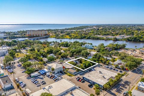 2106 Vernon Place Melbourne FL 32901