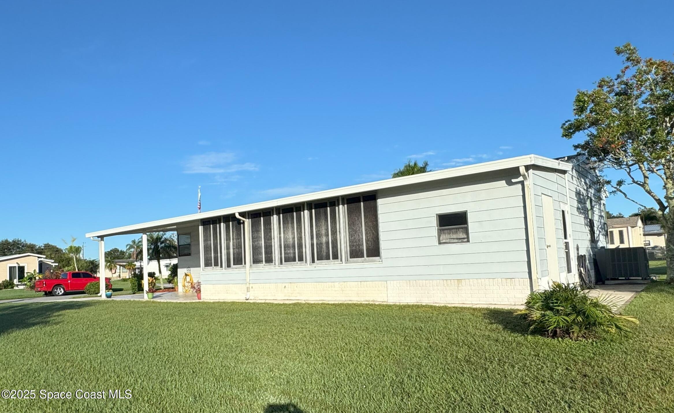 1300 Barefoot Circle