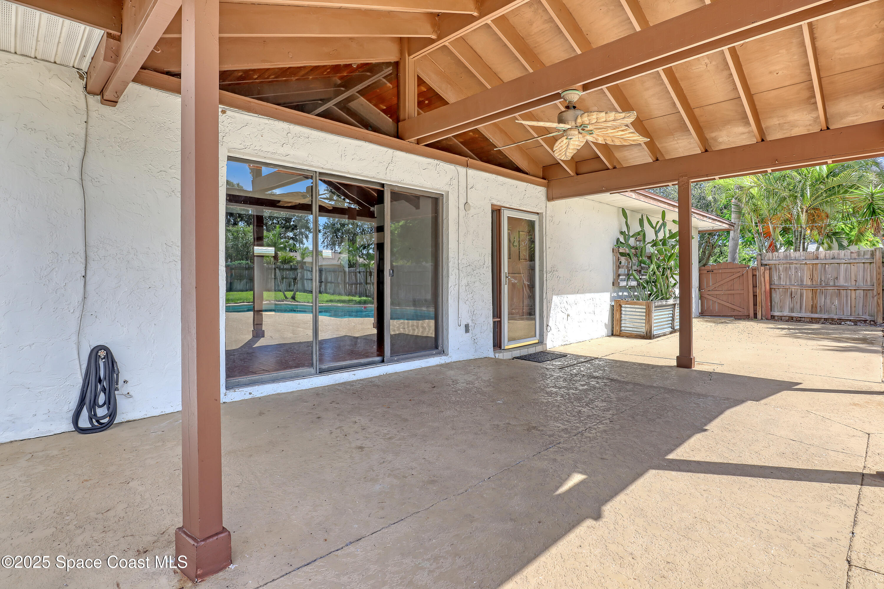 210 Applewood Circle