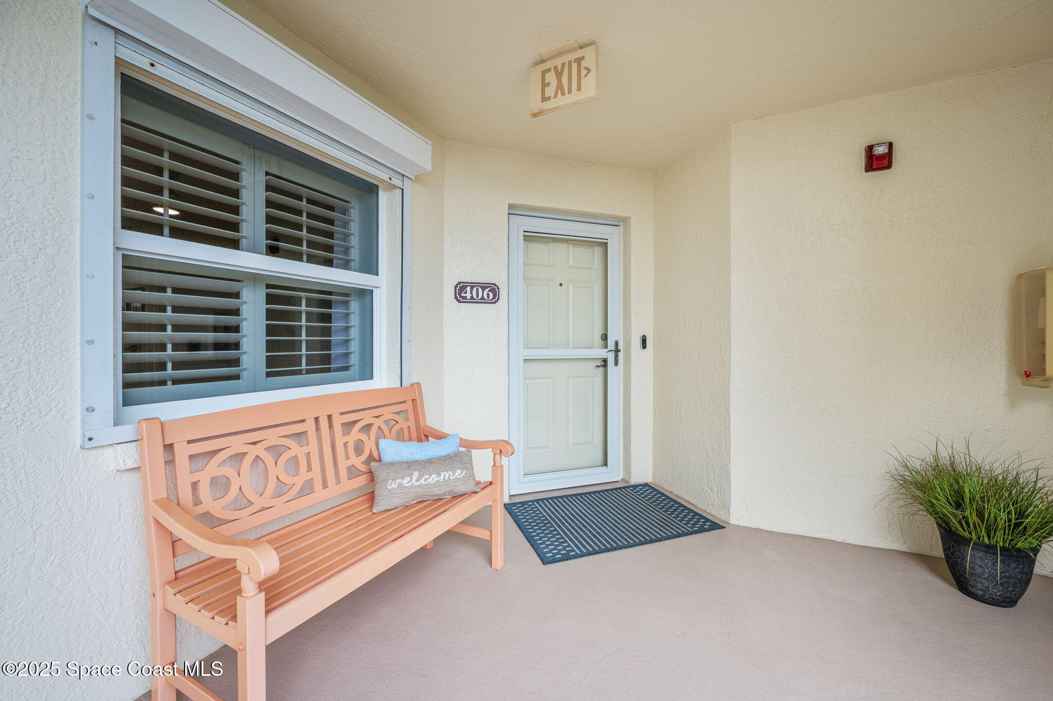 8891 Lake Drive 406