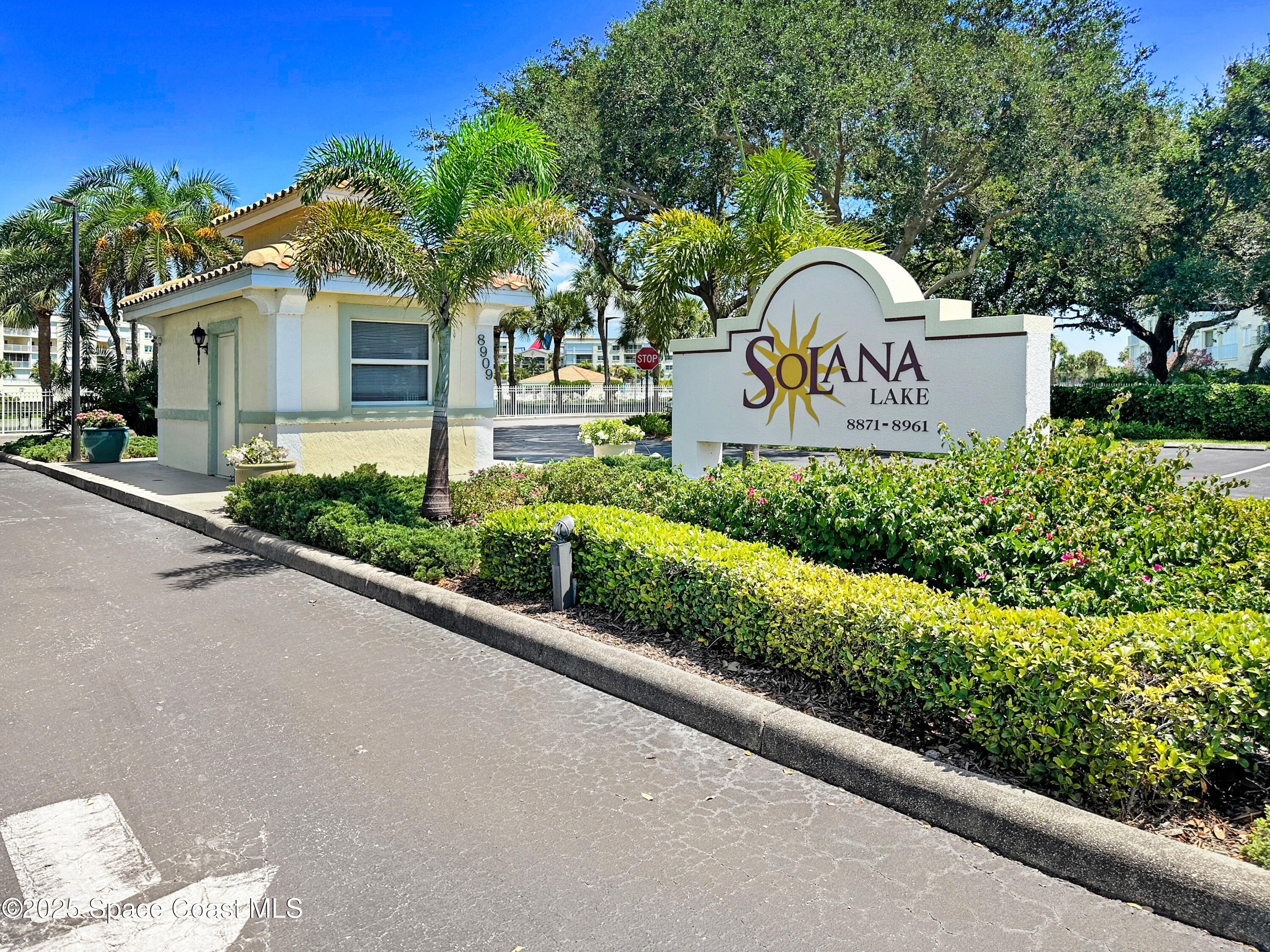 8891 Lake Drive 406