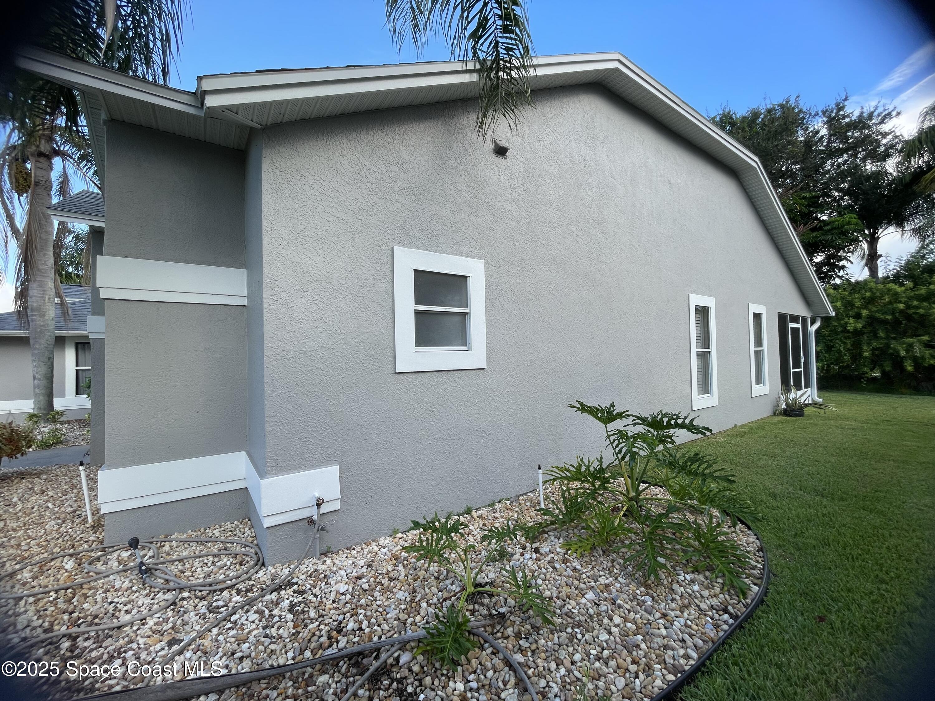 977 Somerset Lane