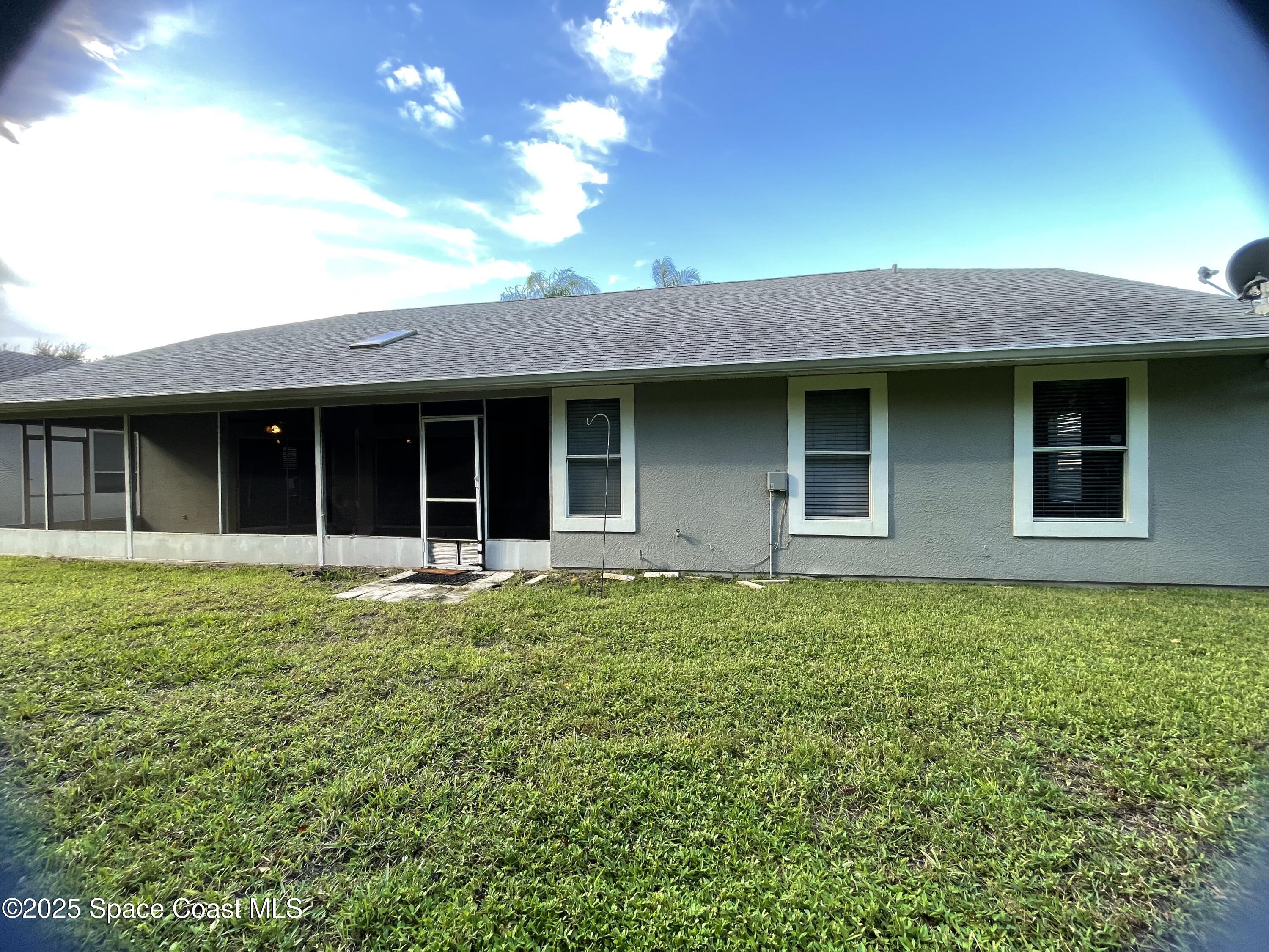 977 Somerset Lane