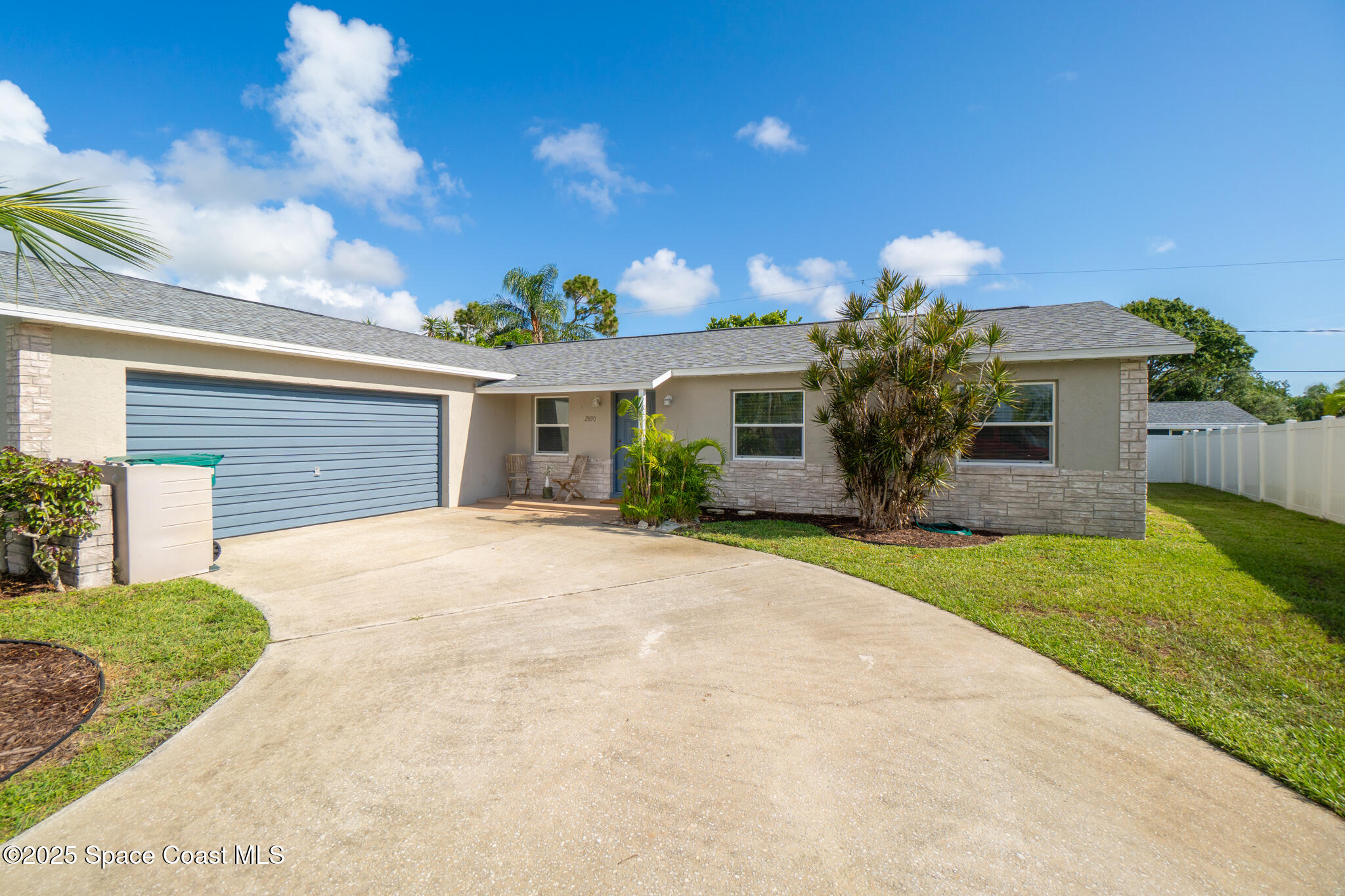 2890 College View Drive