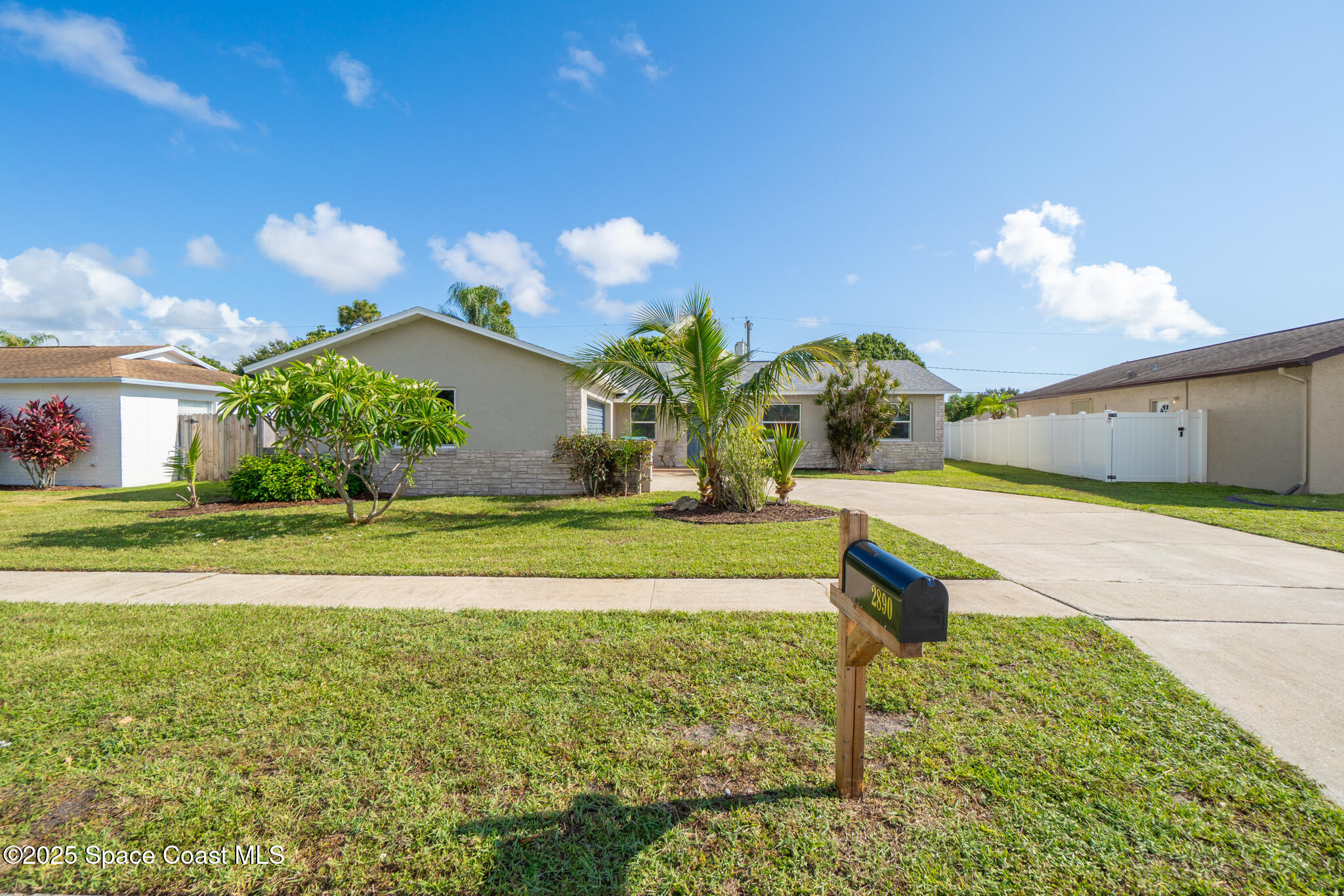 2890 College View Drive