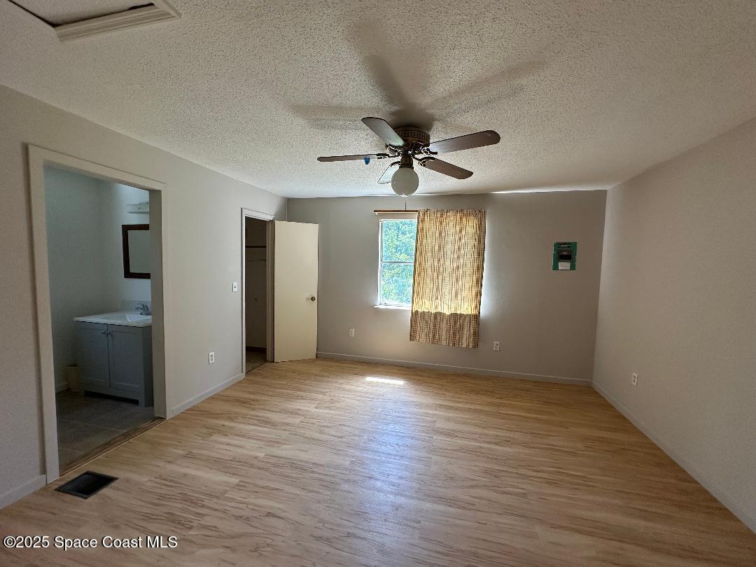 6852 Aster Drive