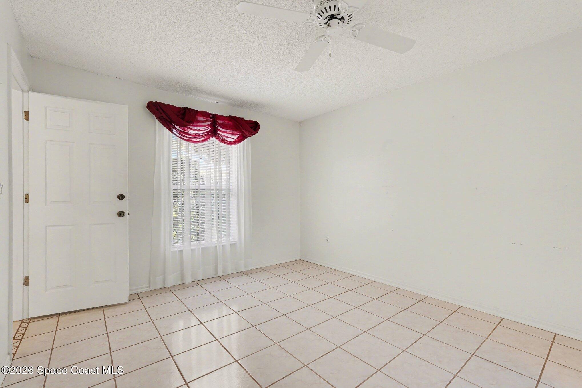 1410 Kaslo Circle NW