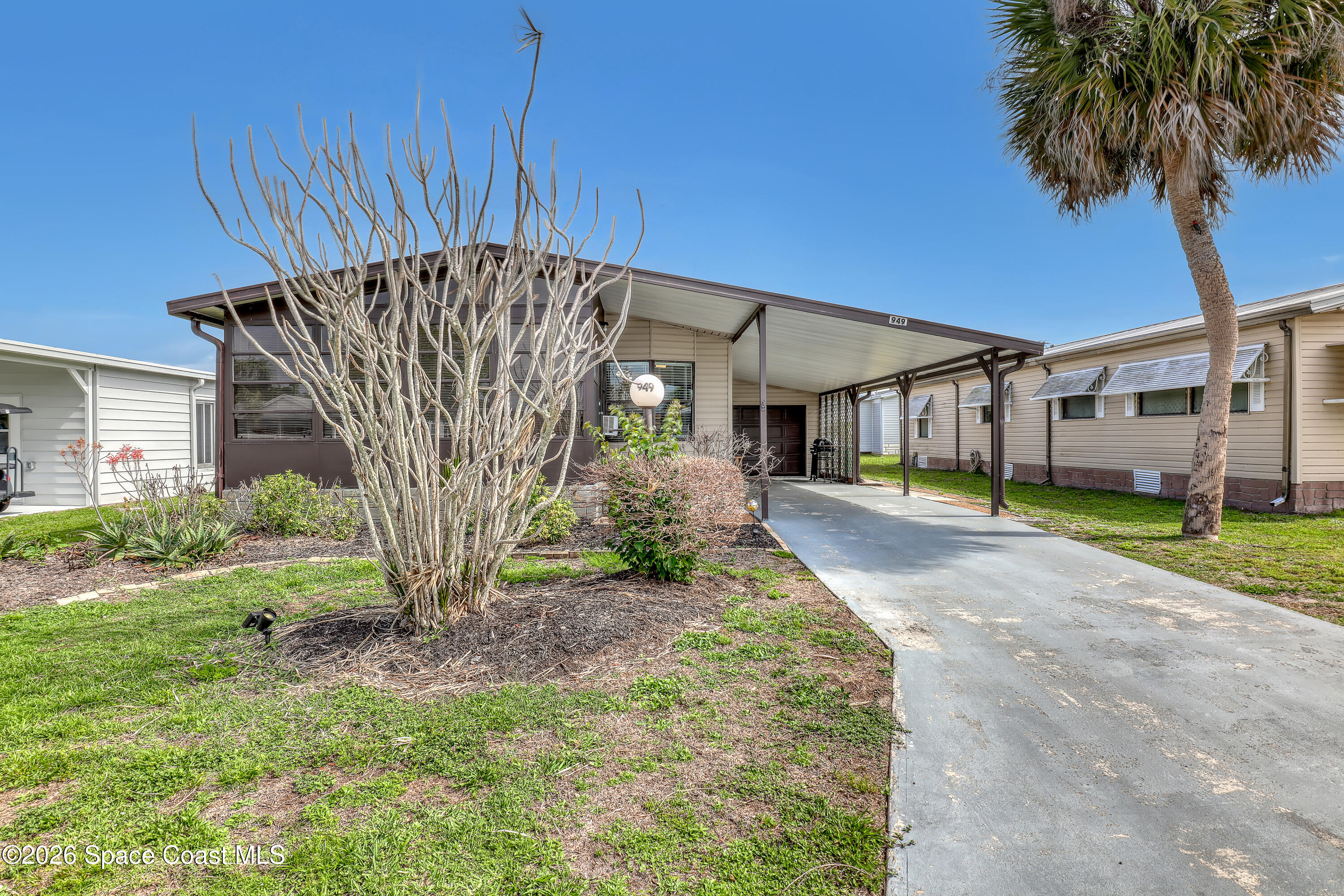 949 Laurel Circle