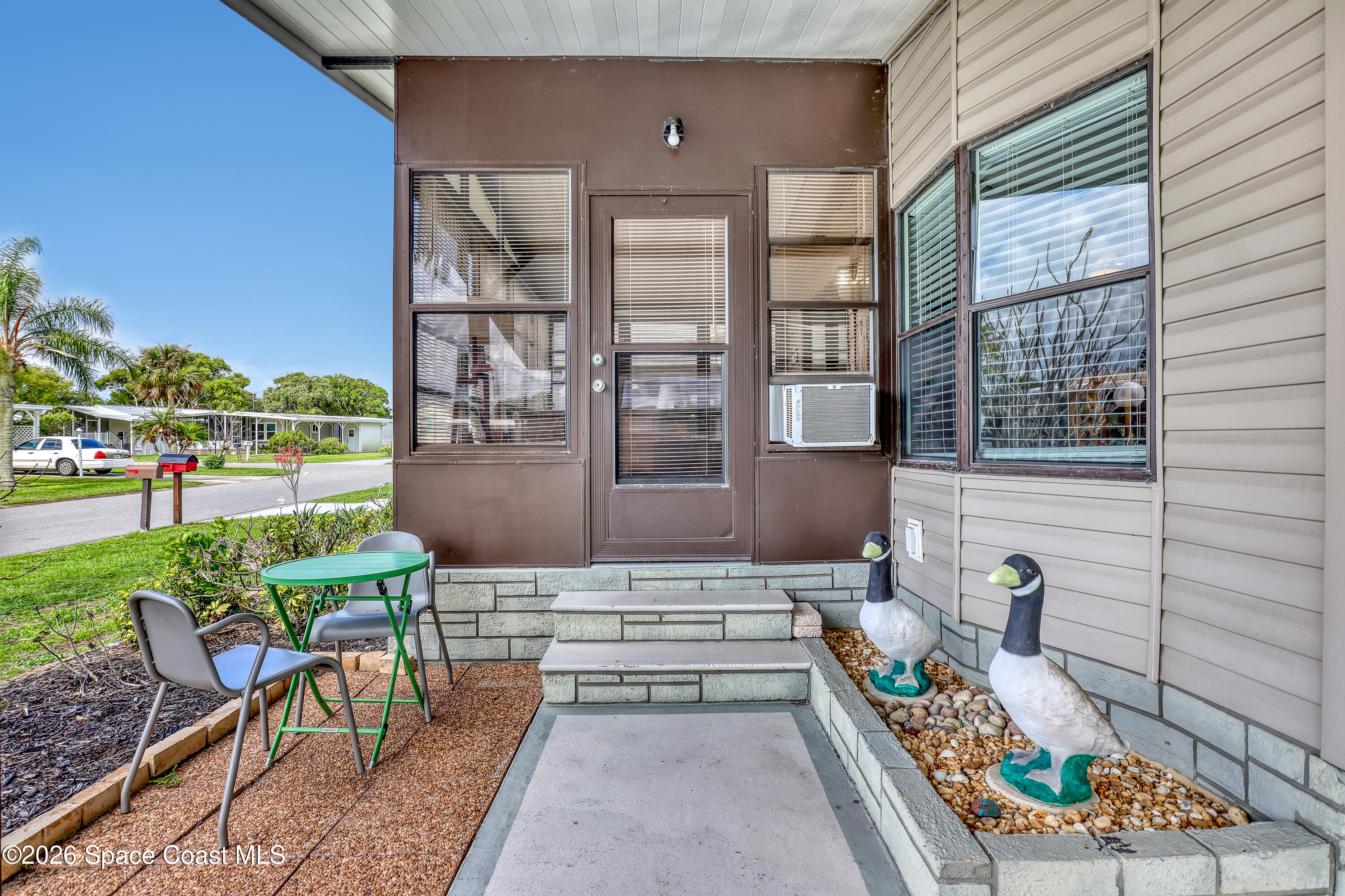 949 Laurel Circle