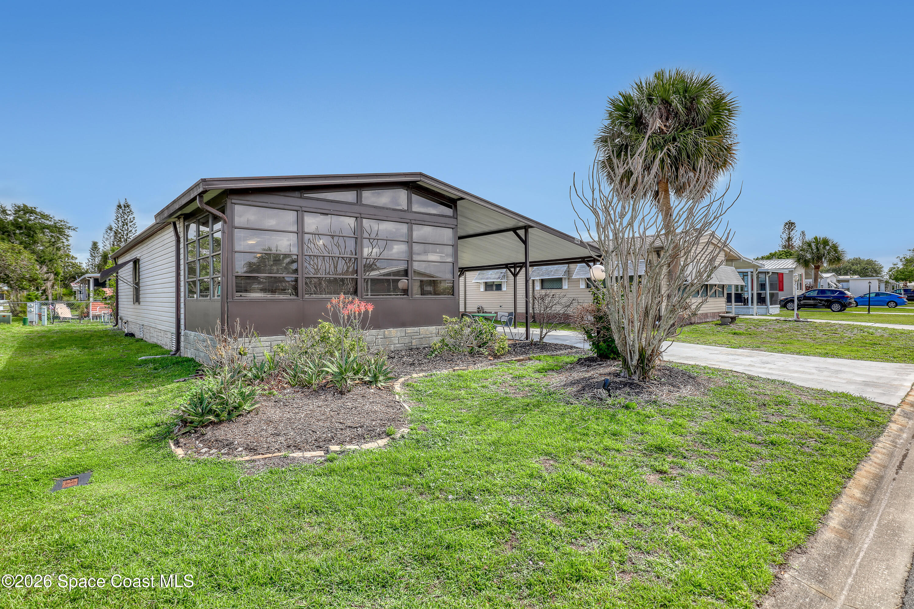 949 Laurel Circle