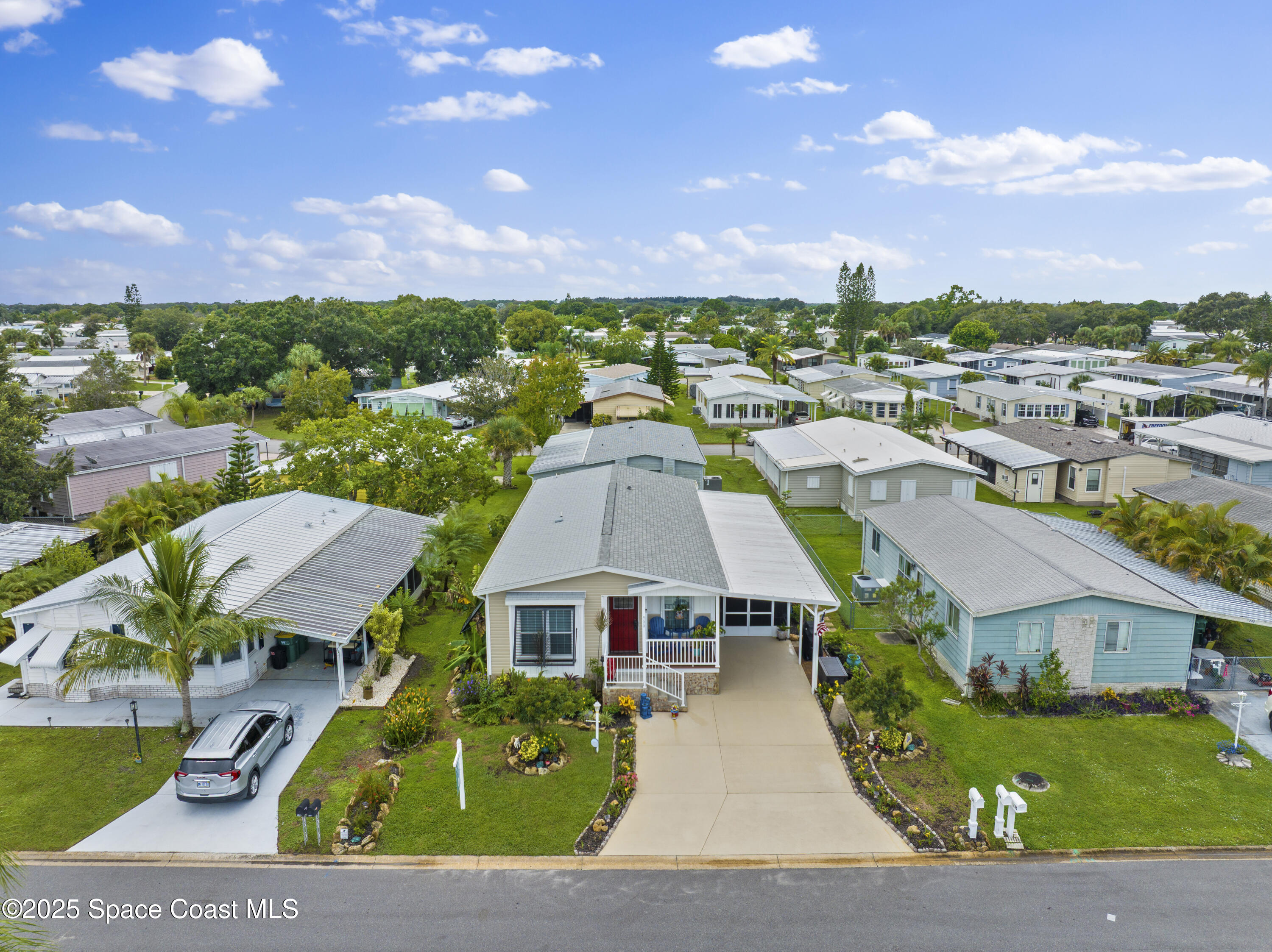 733 Hyacinth Circle