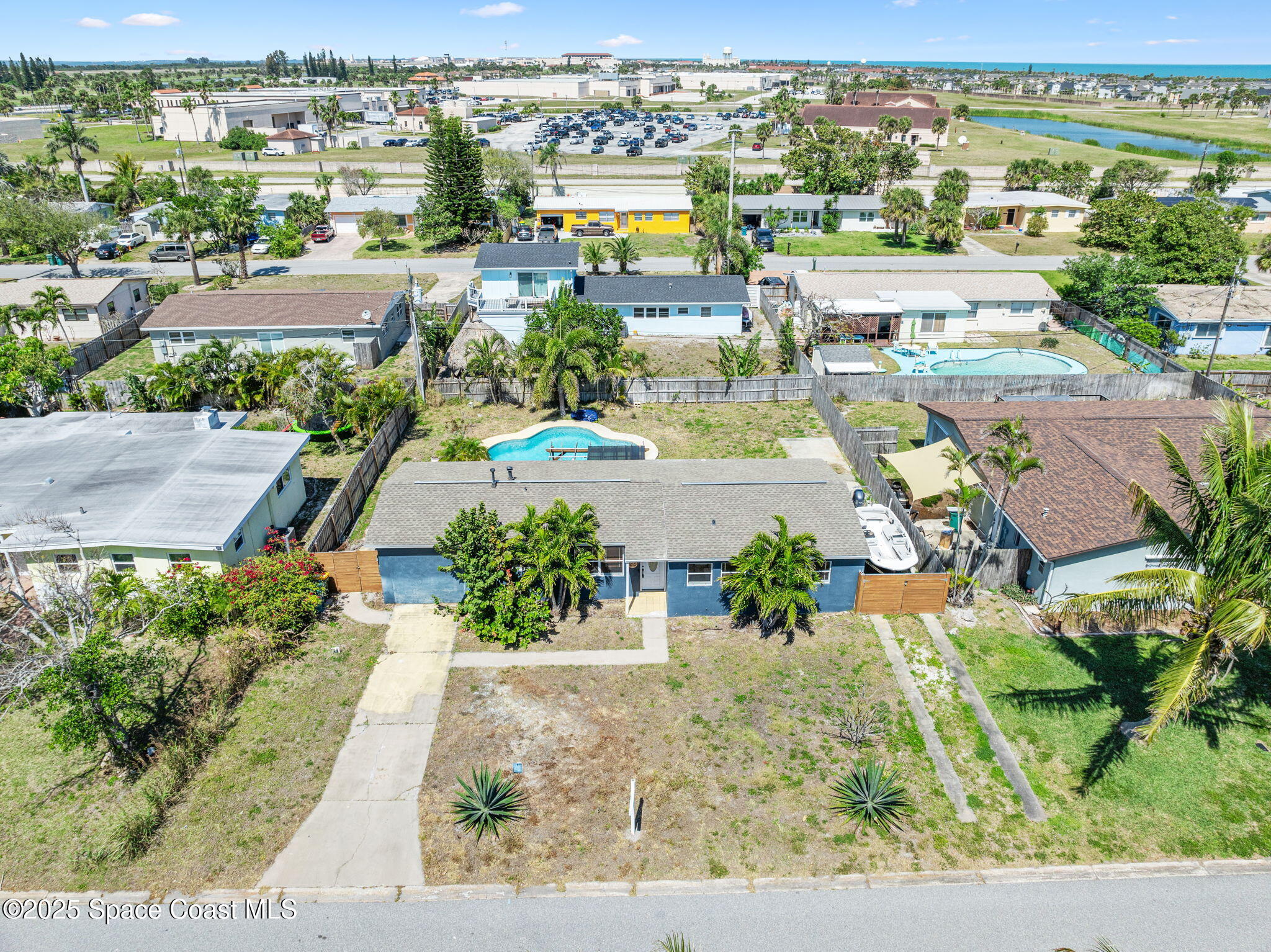 215 NE 2nd Street