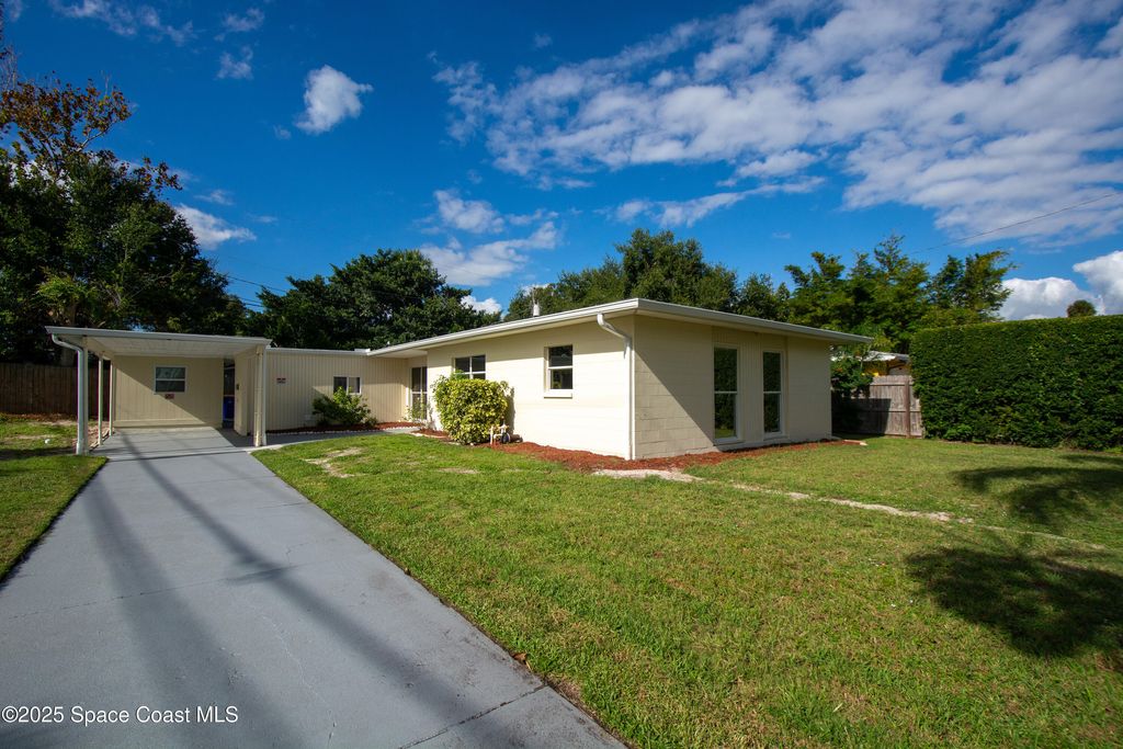 Photo of 64 Knollwood Drive, Rockledge, FL 32955 (MLS # 1060031)