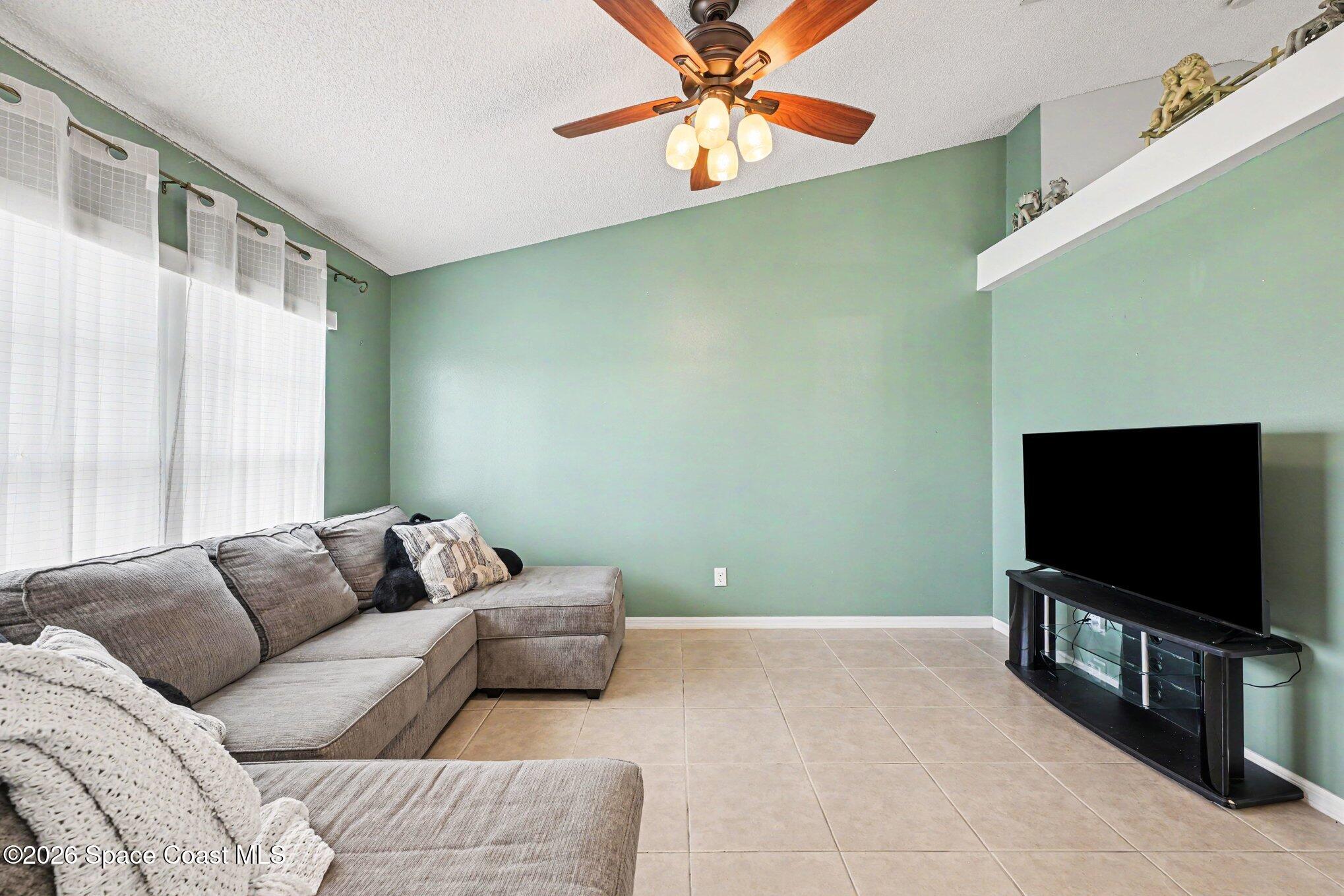 536 (530) Fort Pierce Street SW