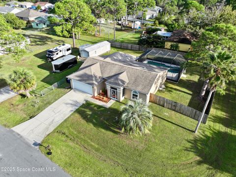 Photo of 1000 Starfire Street SE, Palm Bay, FL 32909 (MLS # 1064593)