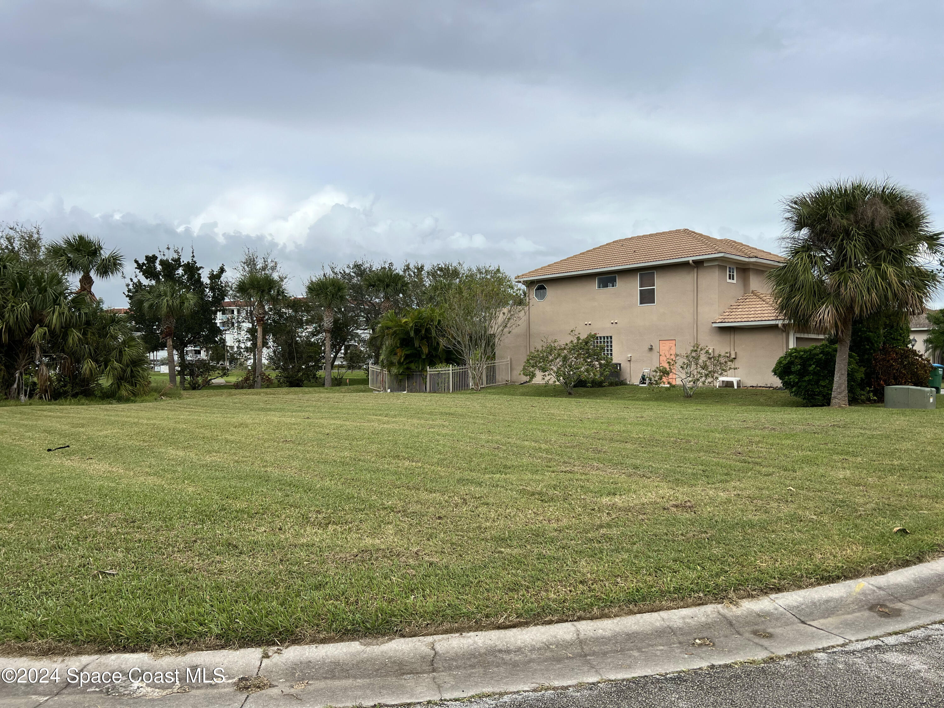 806 W Central Boulevard