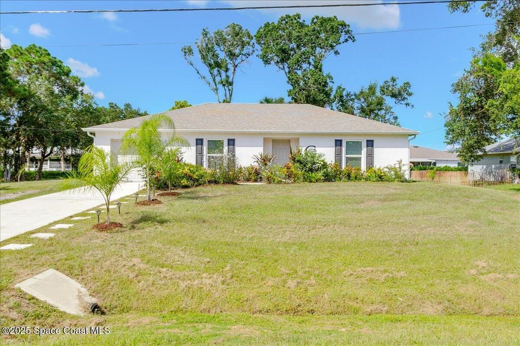 Photo of 1281 Barber Street, Sebastian, FL 32958 (MLS # 1055091)