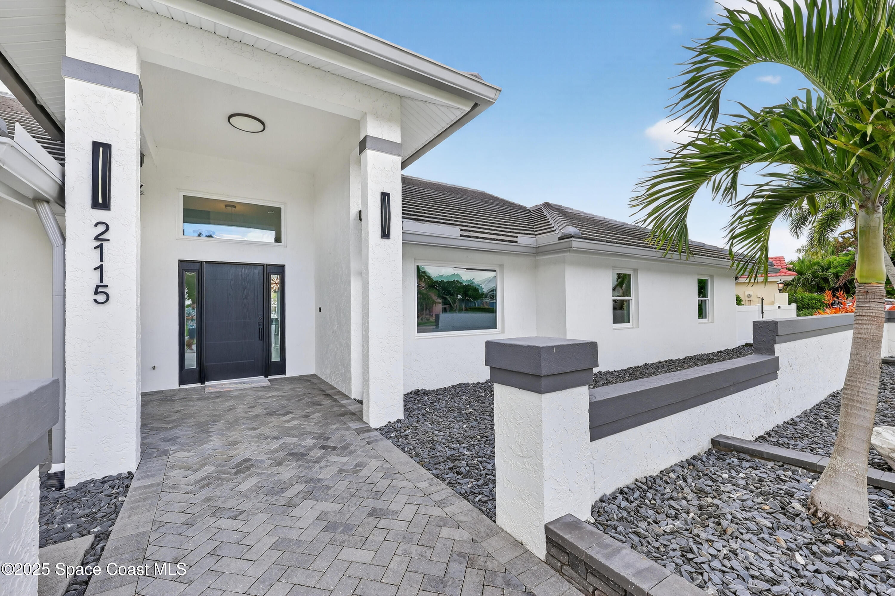 2115 Leeward Lane