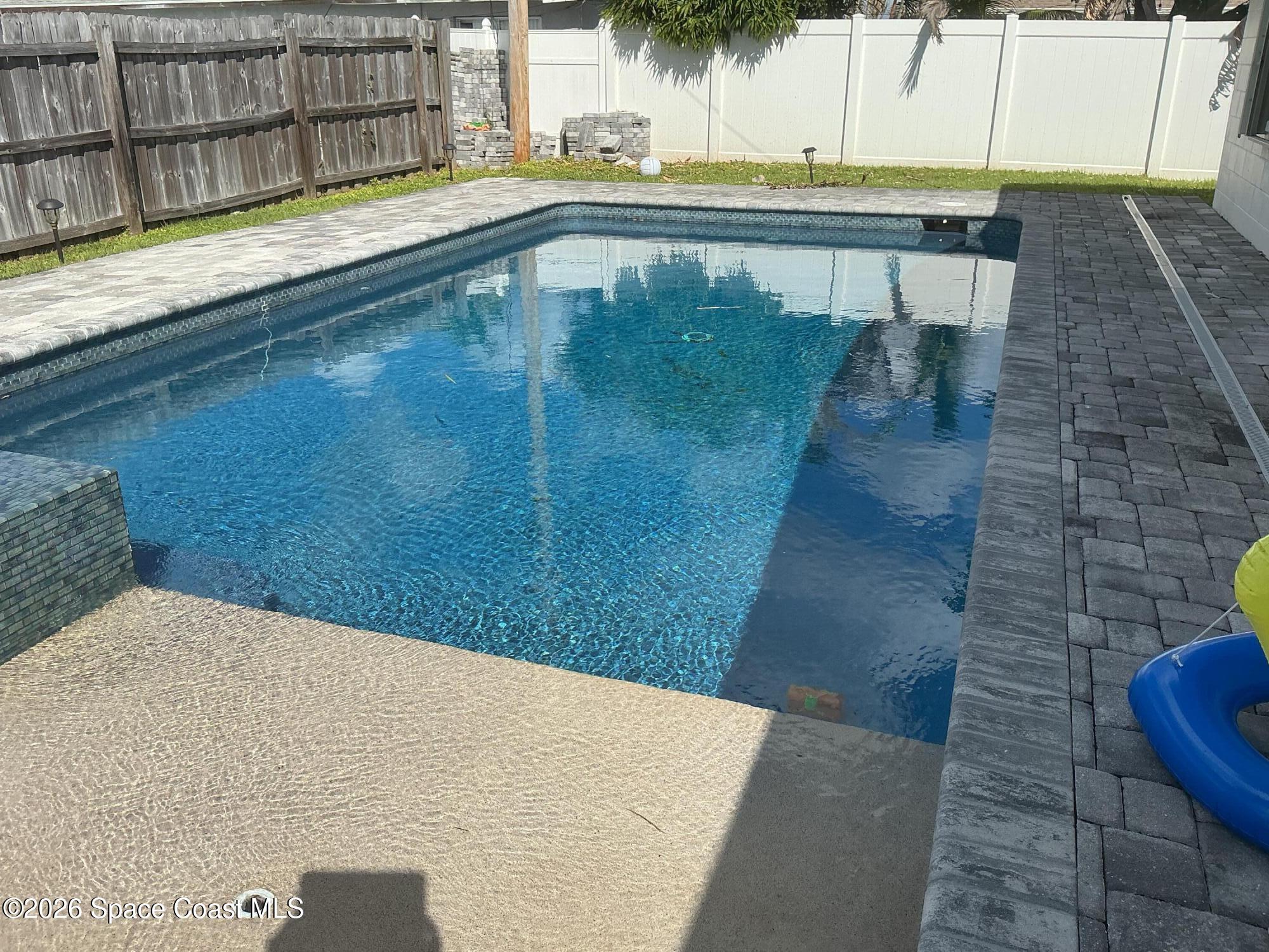 1085 New Hampton Way