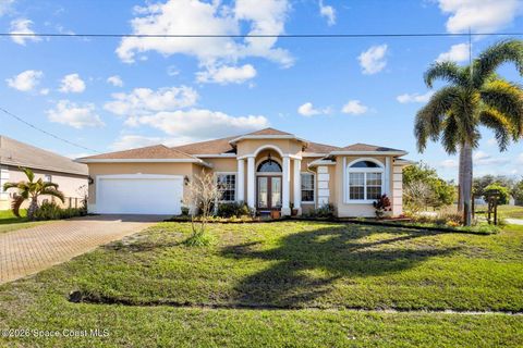 Photo of 111 SW Ladybug Drive, Port Saint Lucie, FL 34953 (MLS # 1067156)